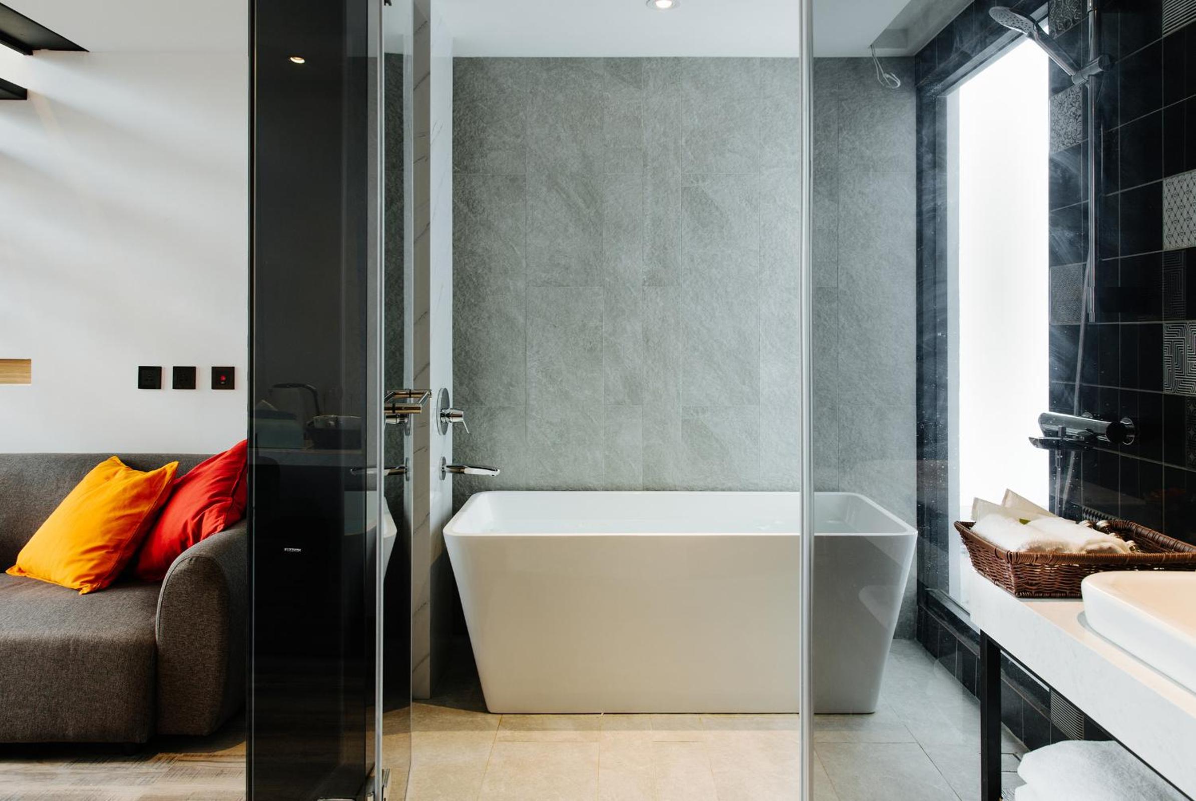 CHECK inn Taichung Zhongshan