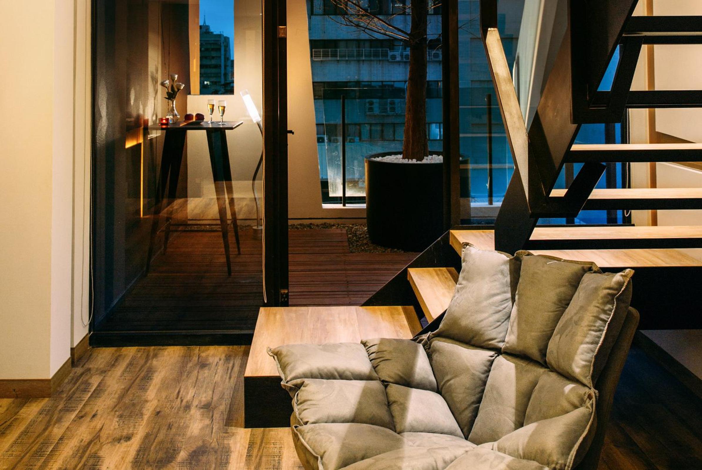 CHECK inn Taichung Zhongshan