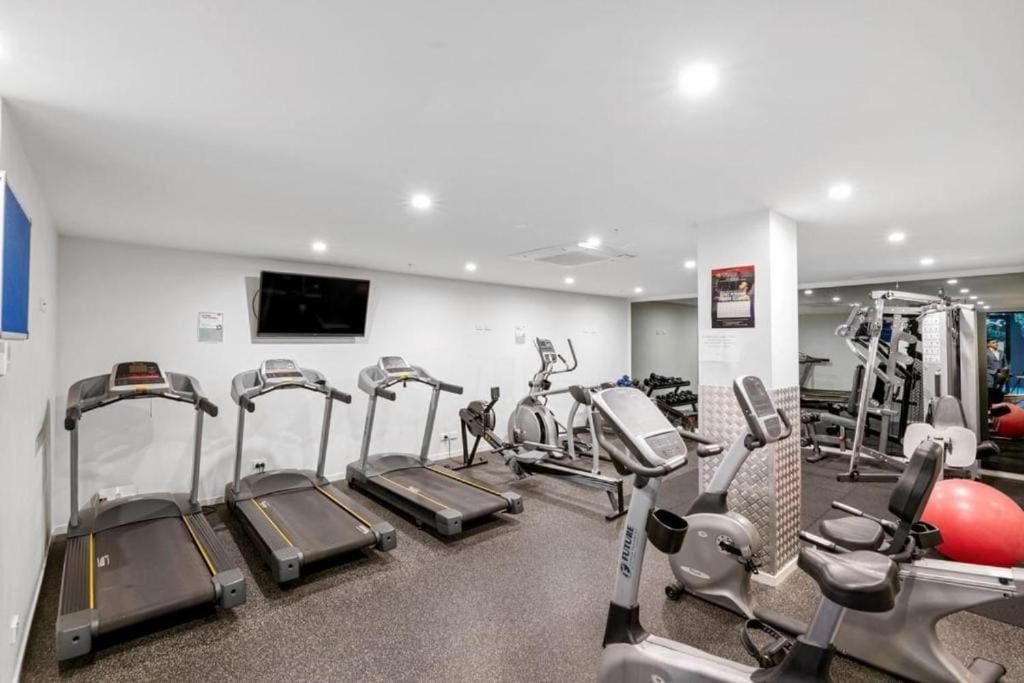 Cozy 1BR Perfect for Business trips Parking&WIFI