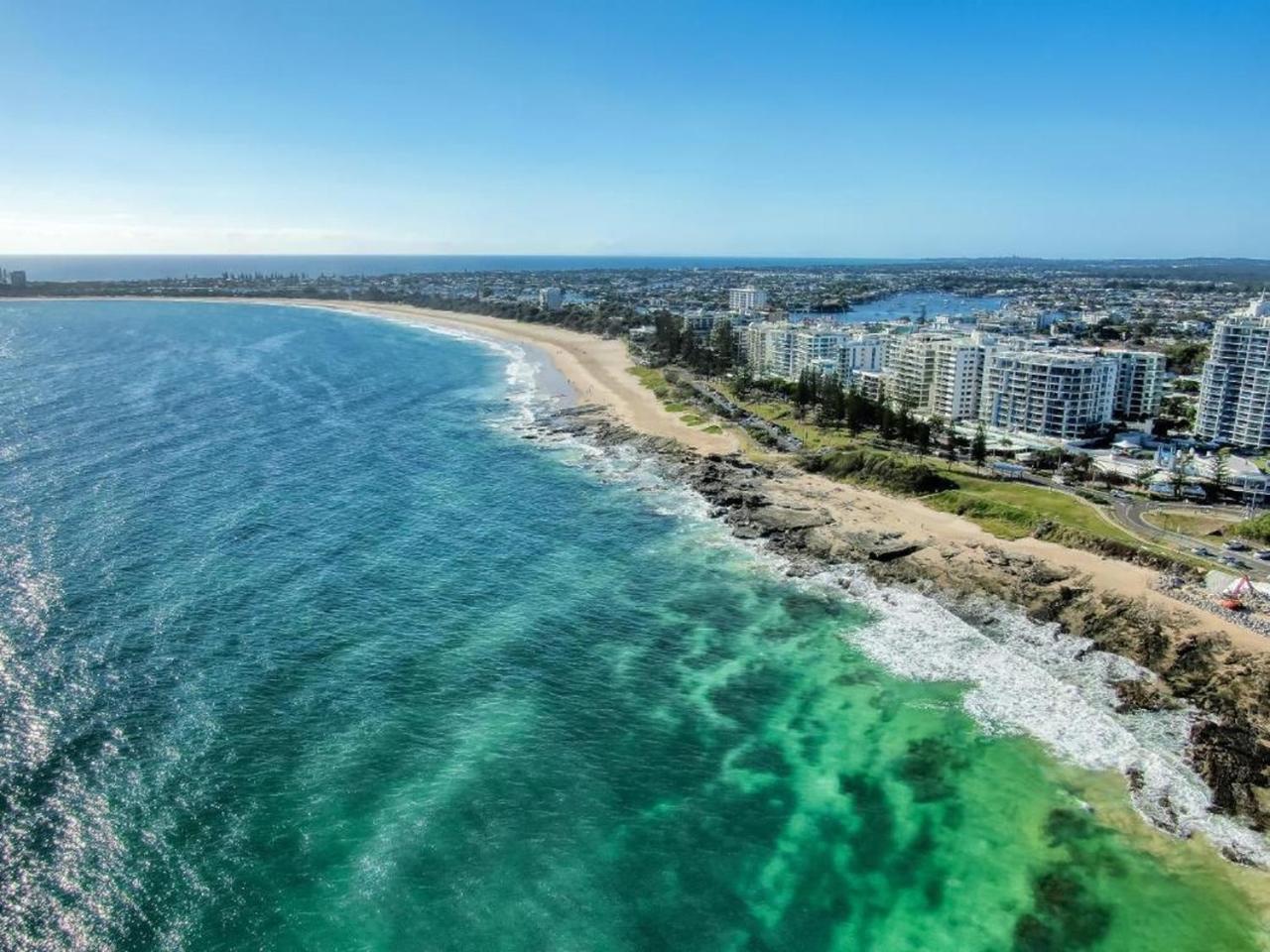 Sirocco Mooloolaba Oceanfront Luxury Sub-Penthouse 9th floor-Sleeps 6