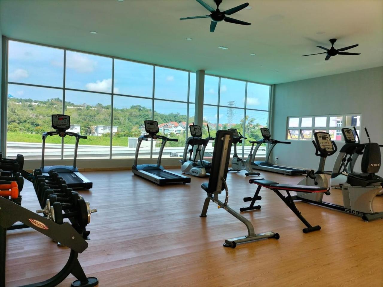 Mahkota Valley Suite Pool View with 2 bedroom and Netflix photo 8