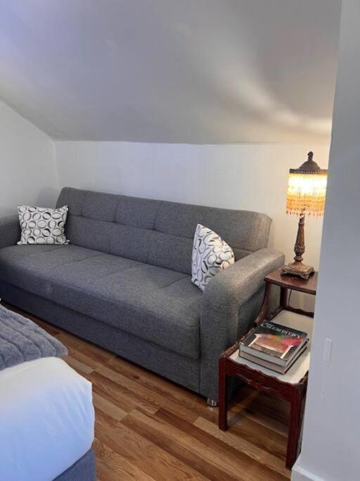 Spacious 4BR Near Subway, Sleeps 8per Easy Access to Downtown Boston view 5