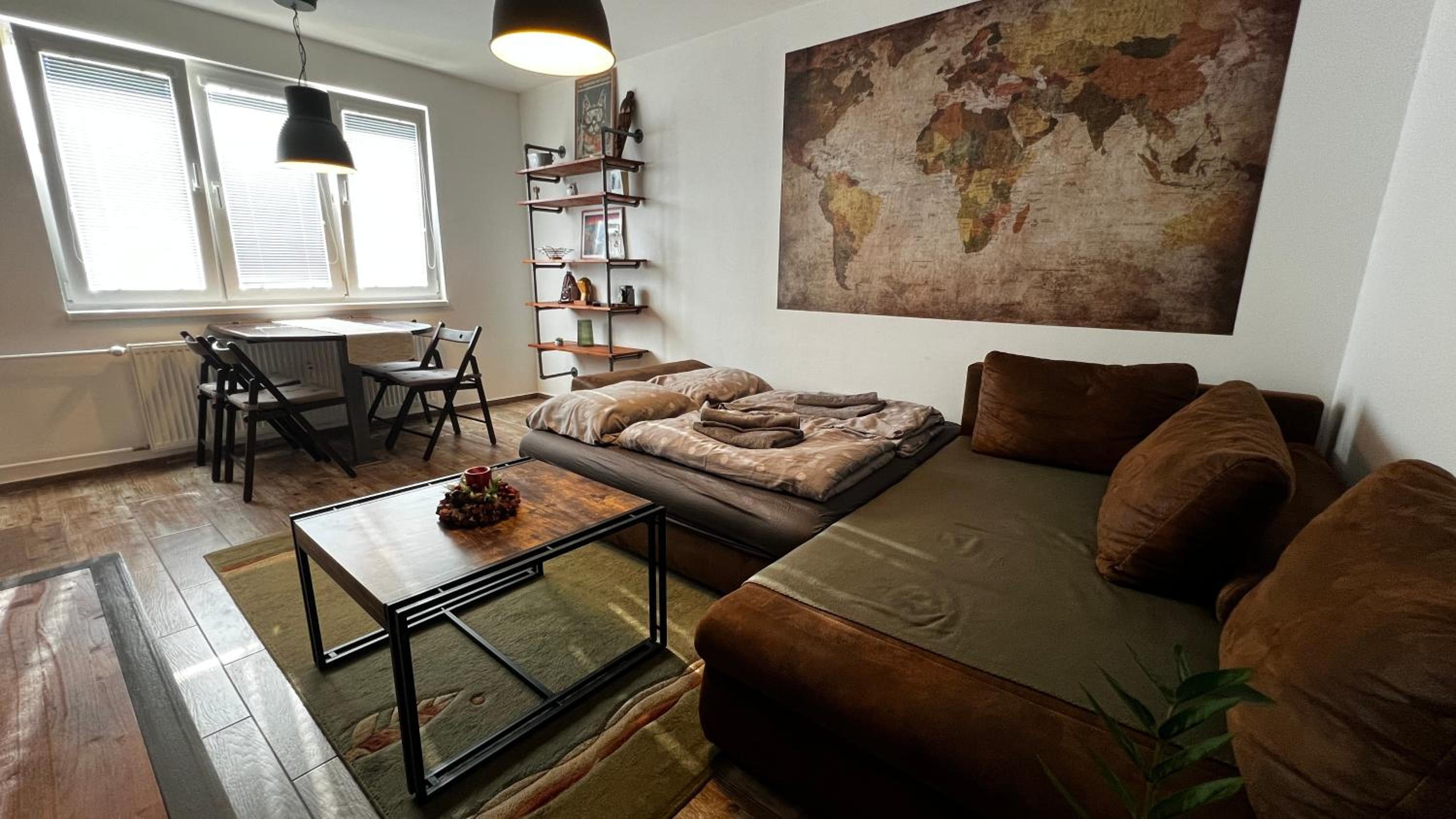 Industrial Apartment I 24hr Self Check-in I Free Parking & Coffee view 3