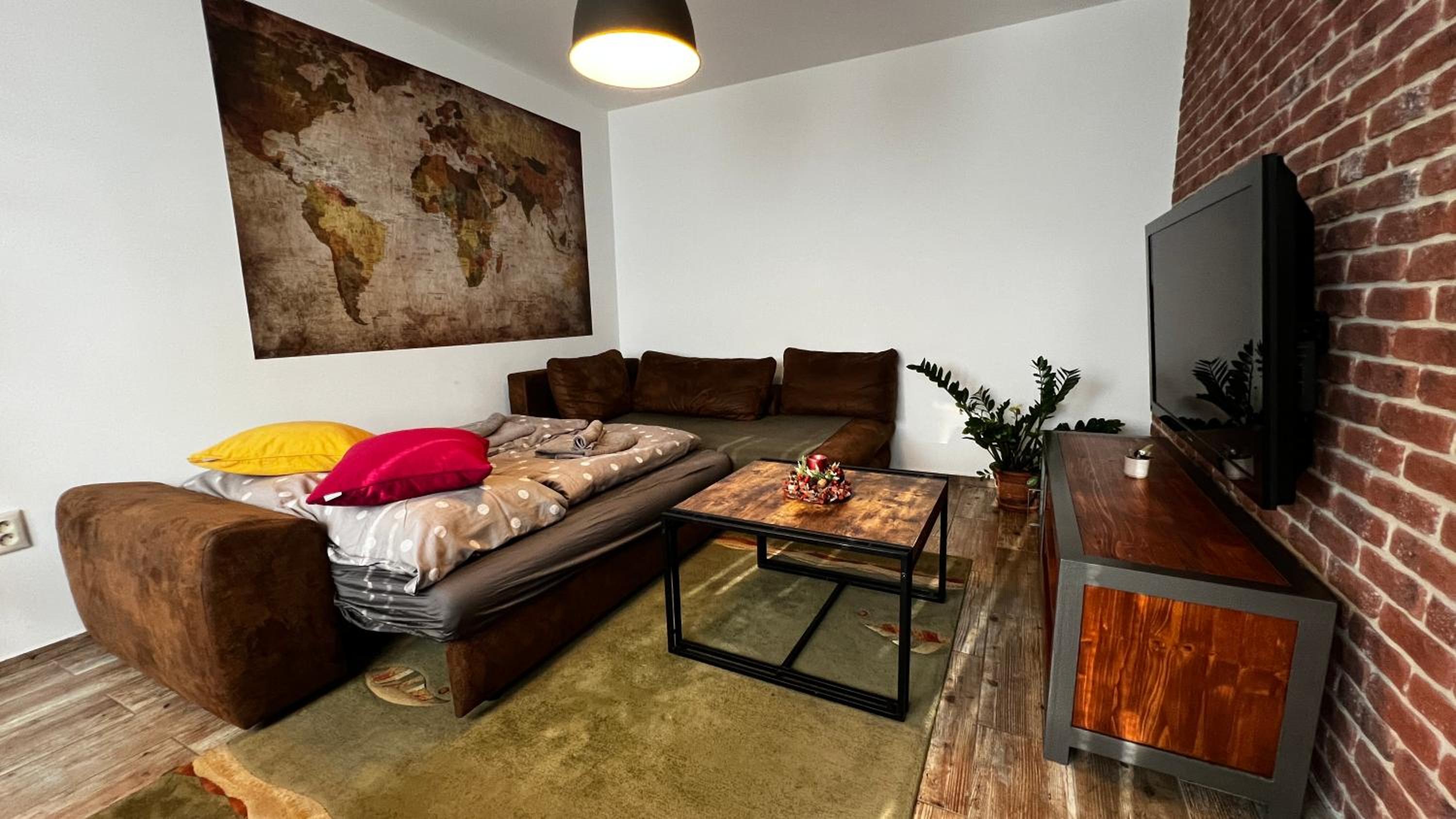 Industrial Apartment I 24hr Self Check-in I Free Parking & Coffee view 2