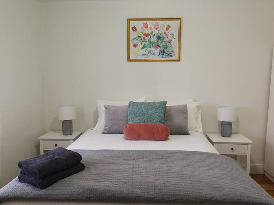Merala a cosy cottage with easy stroll to CBD