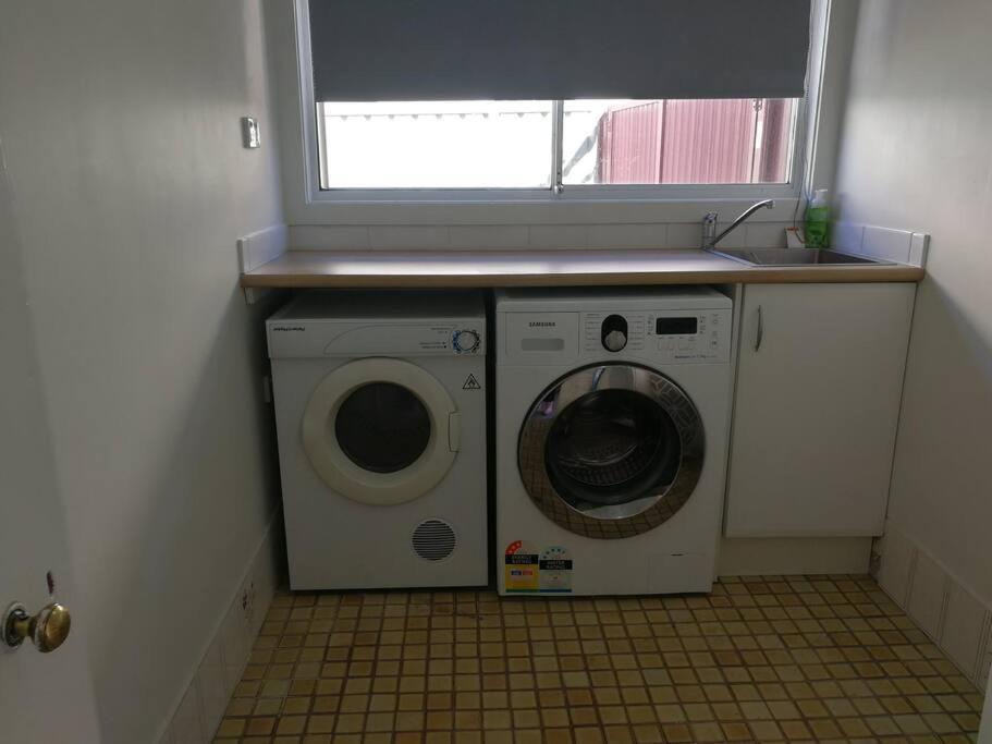 Merala a cosy cottage with easy stroll to CBD