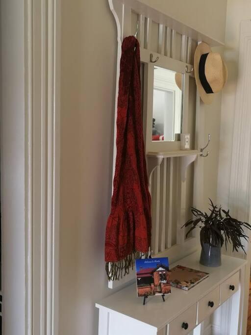 Merala a cosy cottage with easy stroll to CBD
