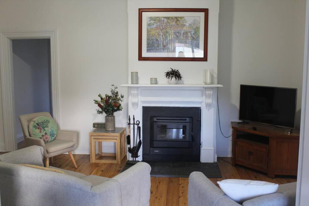 Merala a cosy cottage with easy stroll to CBD