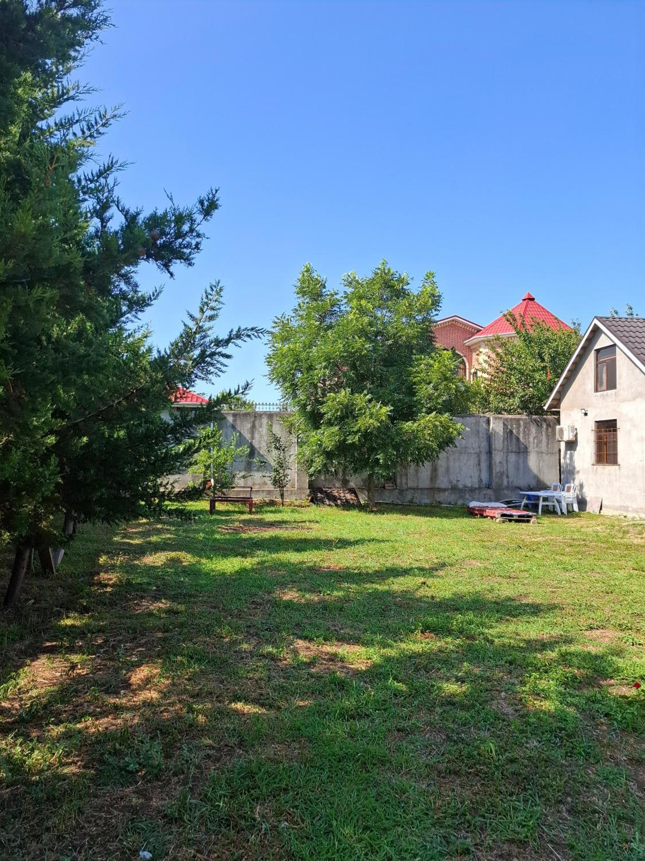 Praqa House