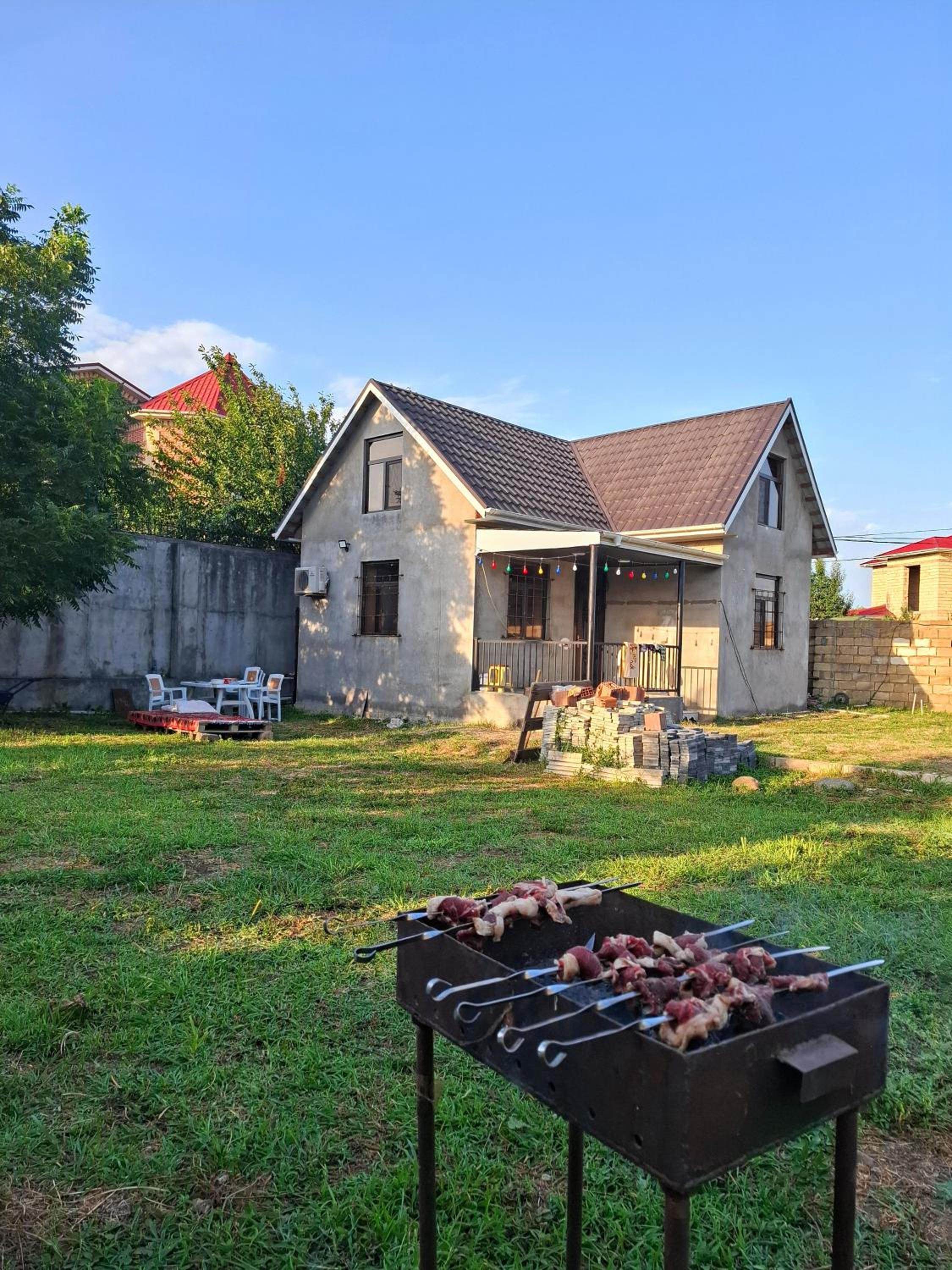 Praqa House