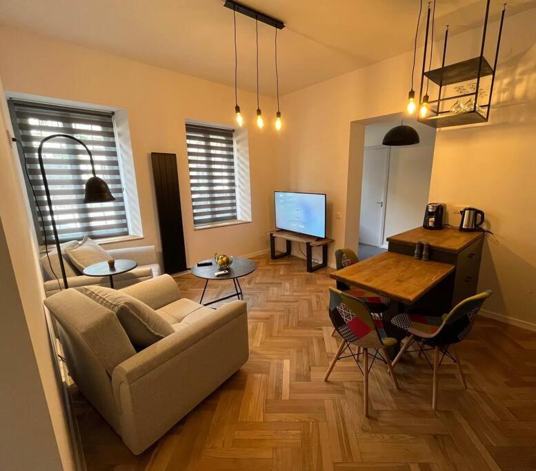 Apartment on Dzmebi Kakabadzeebi Street