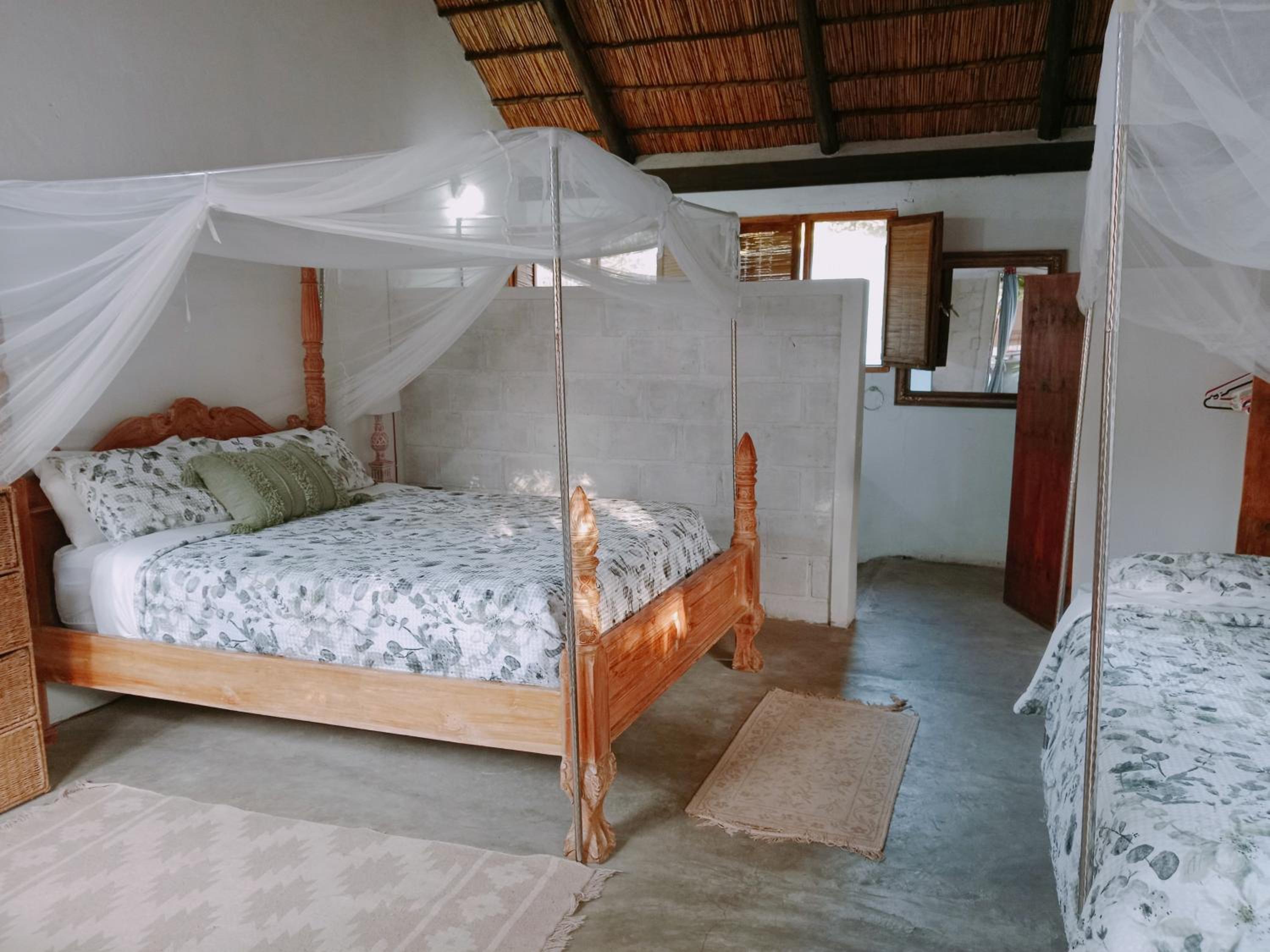 Shongili Island Lodge