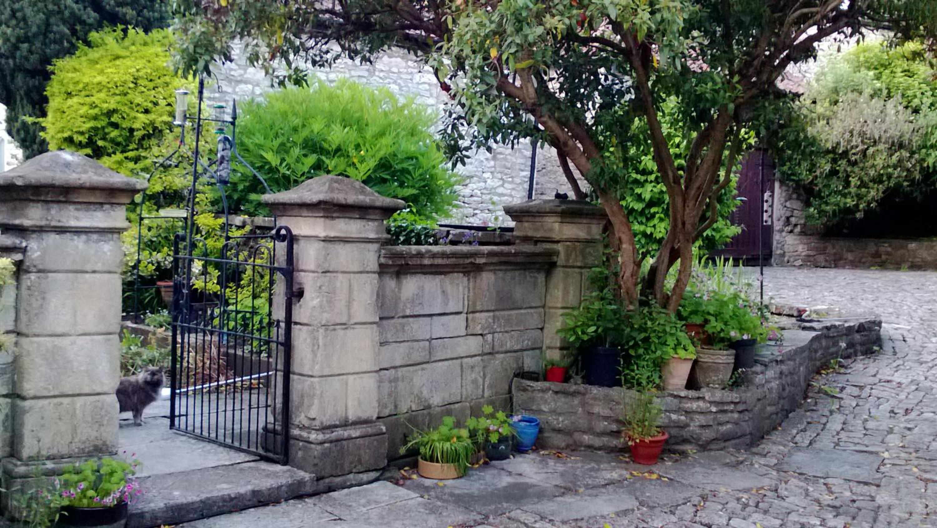 Longbridge Cottage