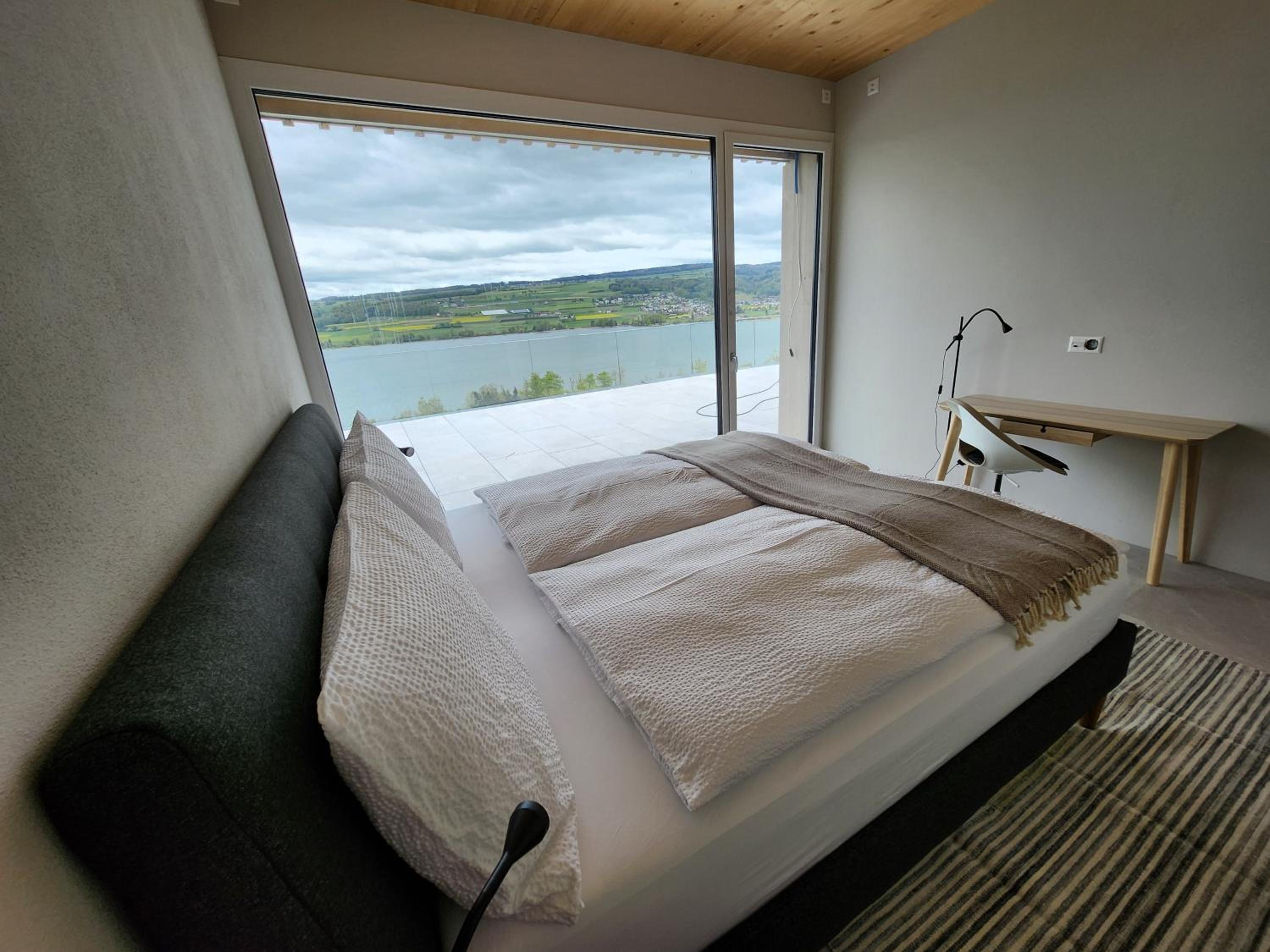 Lakeview Guest Rooms with huge rooftop terrace