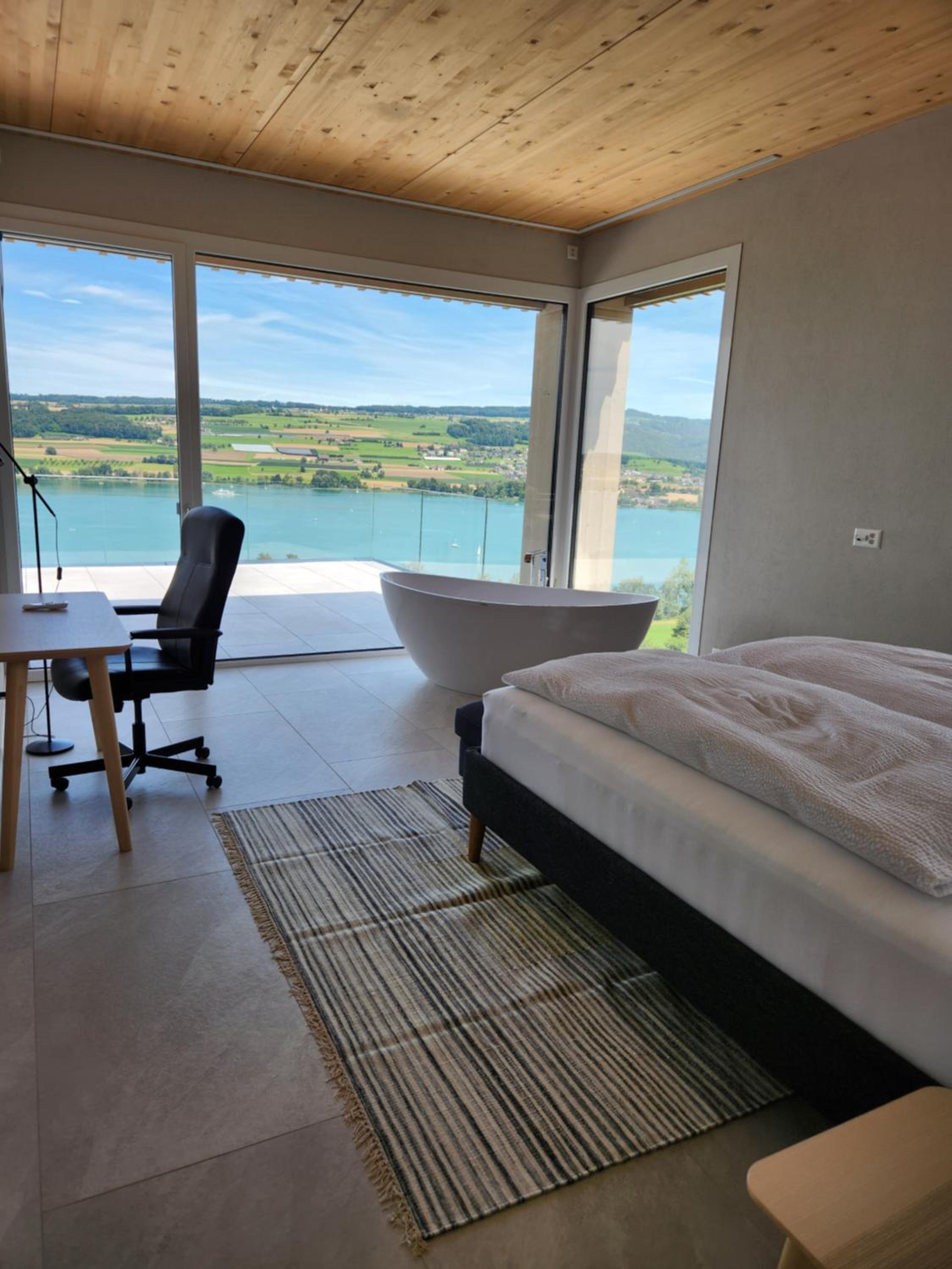 Lakeview Guest Rooms with huge rooftop terrace
