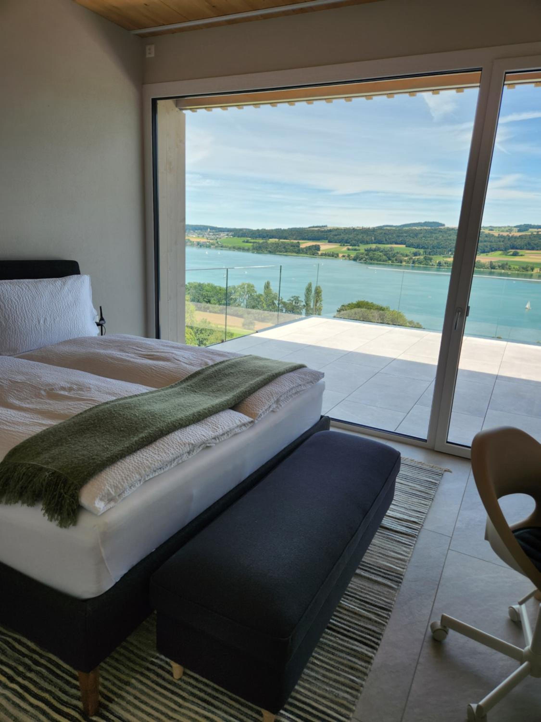 Lakeview Guest Rooms with huge rooftop terrace