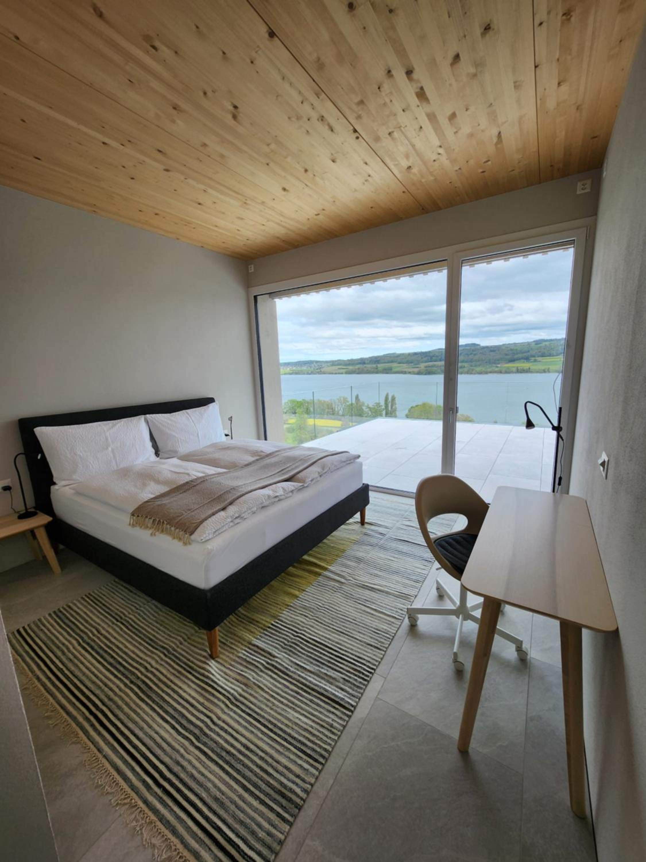 Lakeview Guest Rooms with huge rooftop terrace