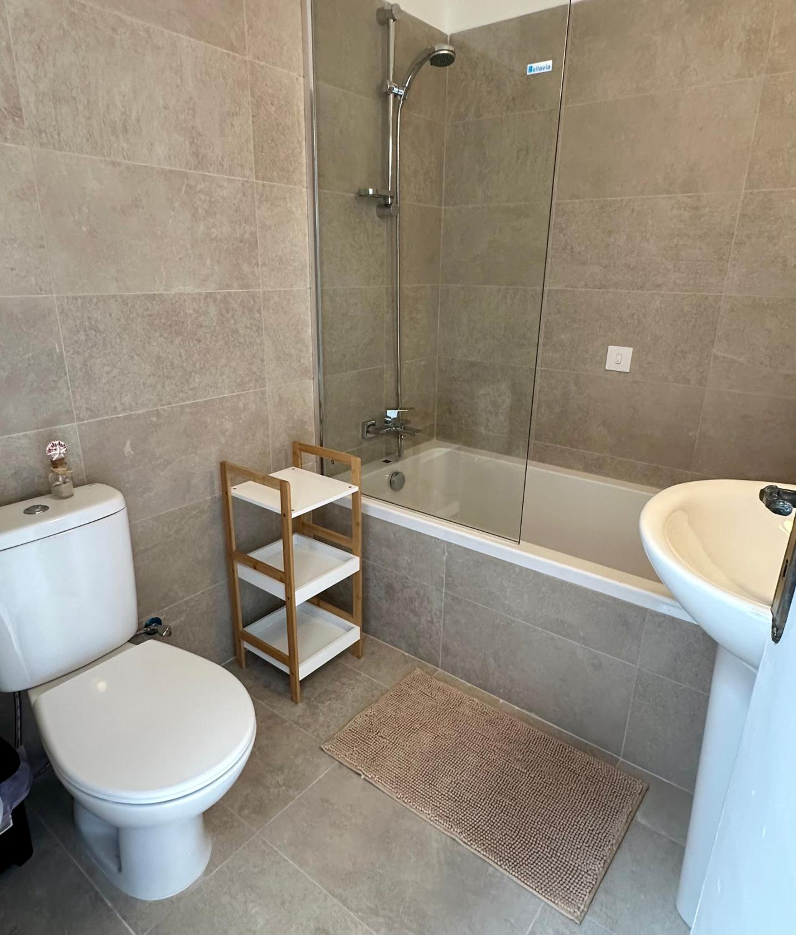 3 bdr house Ambrosia