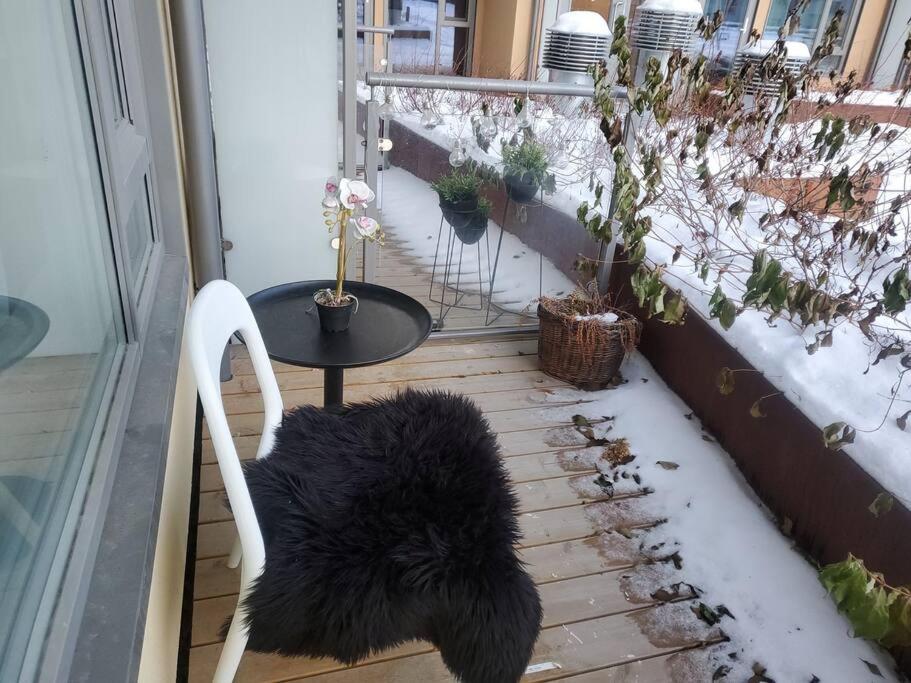 Practical flat connected with garden view 4