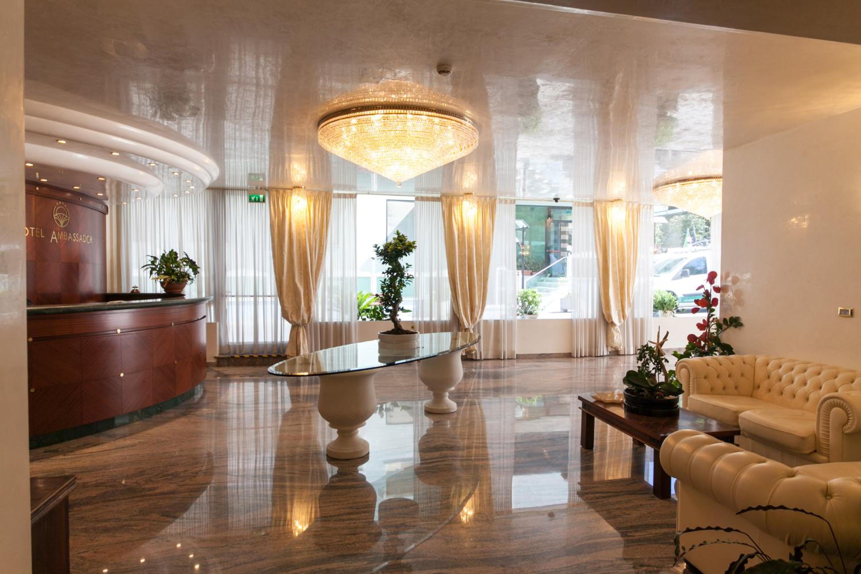 Hotel Ambassador — 3