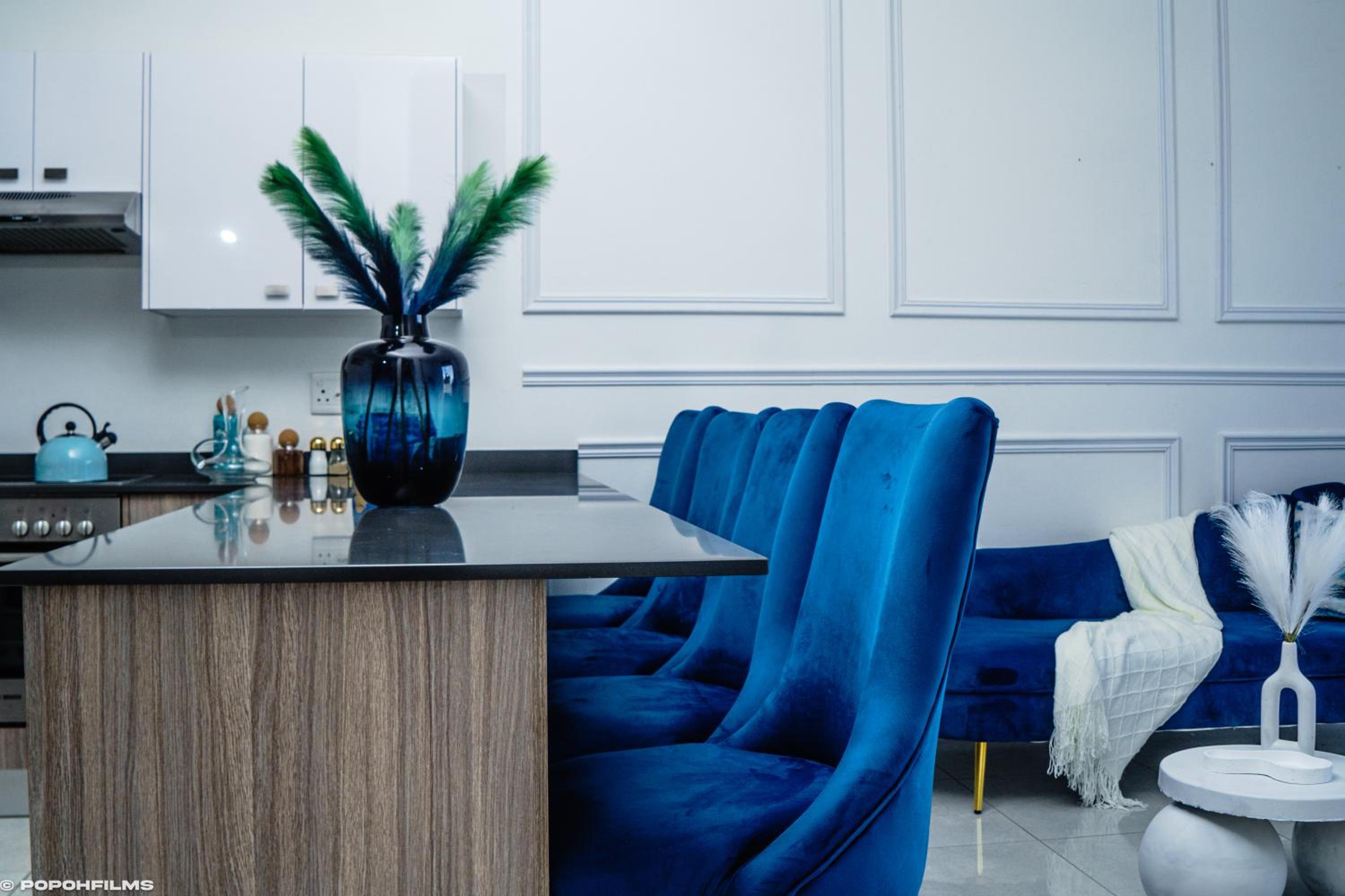 Blue Oasis Luxury Apartment- Power Backup