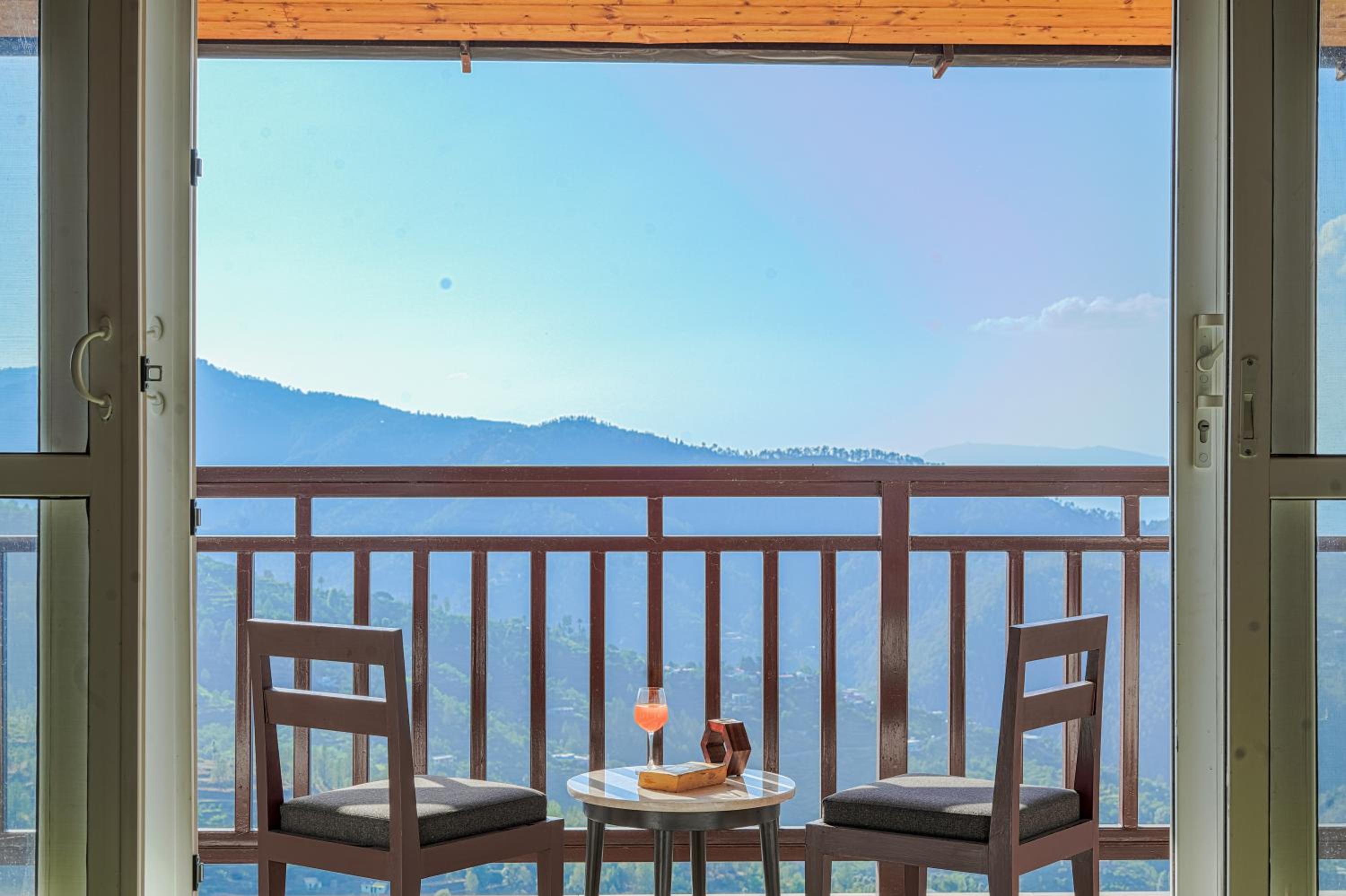 SaffronStays Ridgeview Manor, Mukteshwar - 3BHK Villa with Himalayan Views & Verandahs