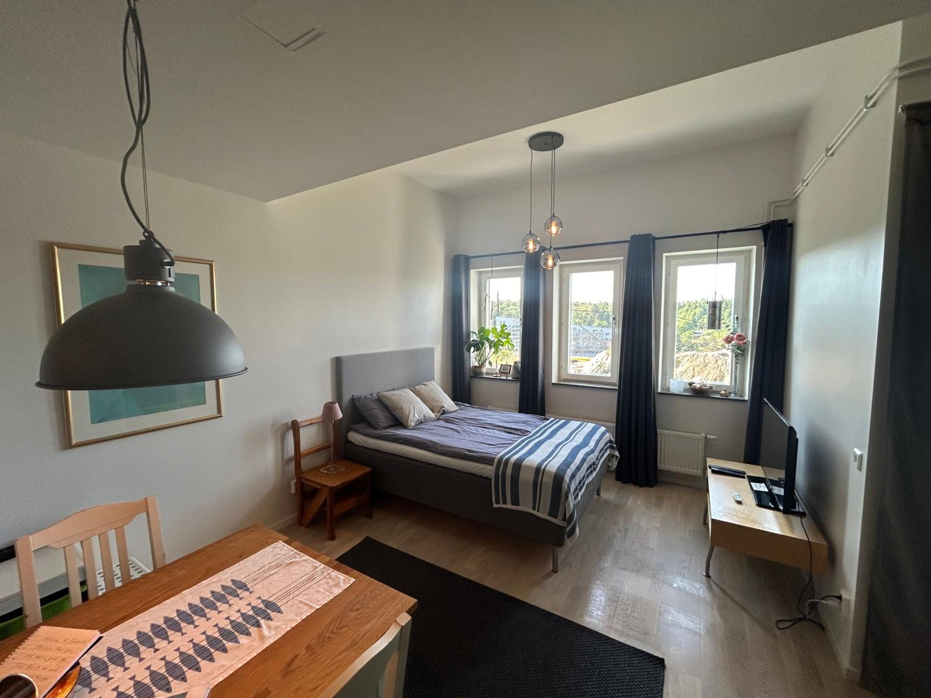 Newly built bright apartment, close to everything If you want to visit Stockholm, you will find the perfect accommodation here! Ferry line 80 makes it very view 3