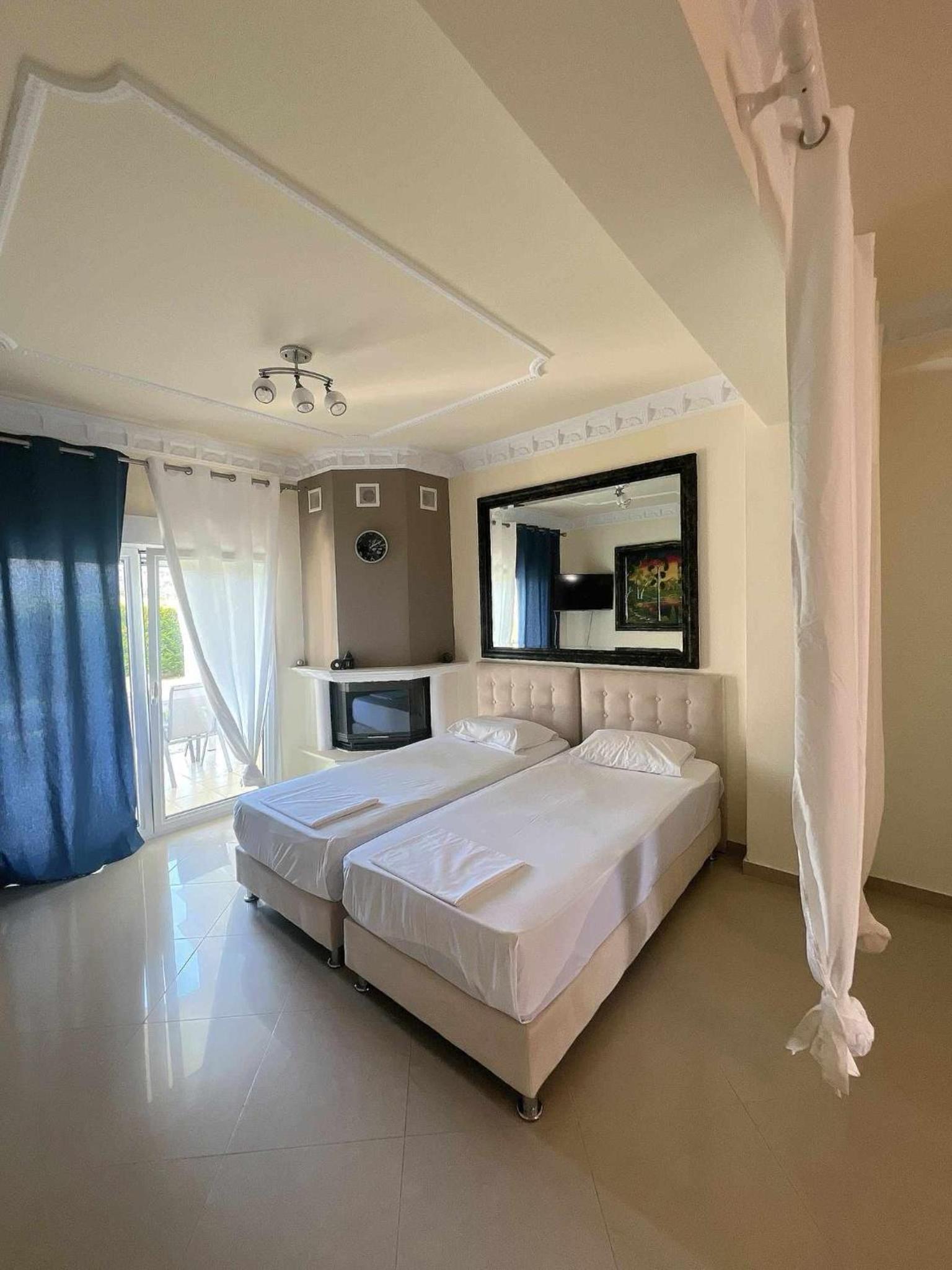 Apartments Alexandros