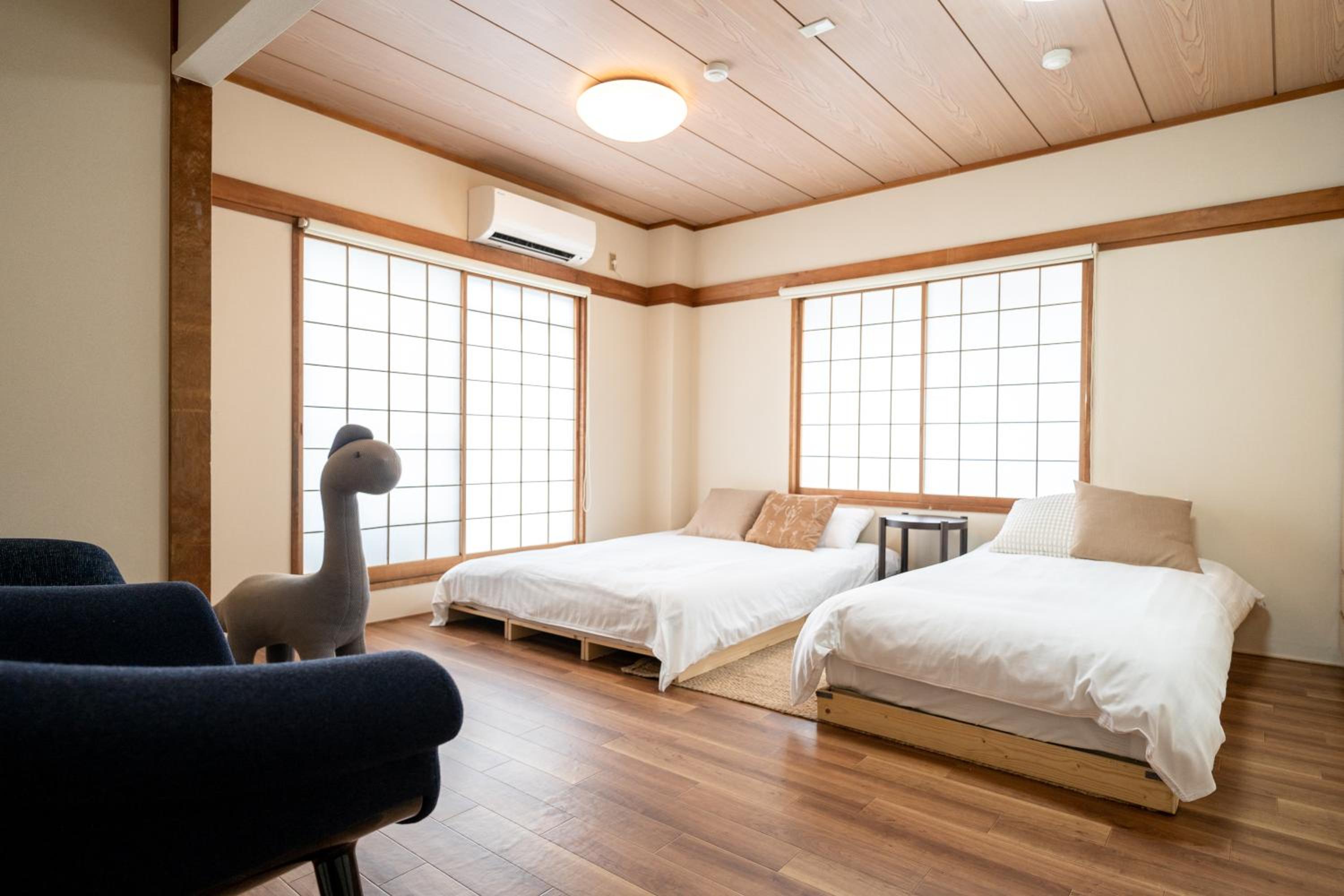 Shinjuku Skyview Serenity Duplex Villa
