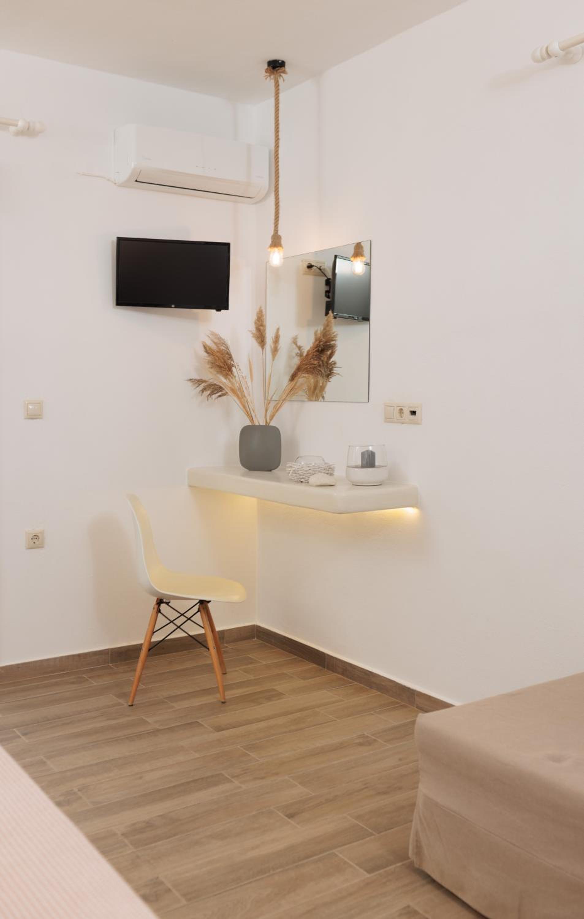 Maria's Rooms & Studios