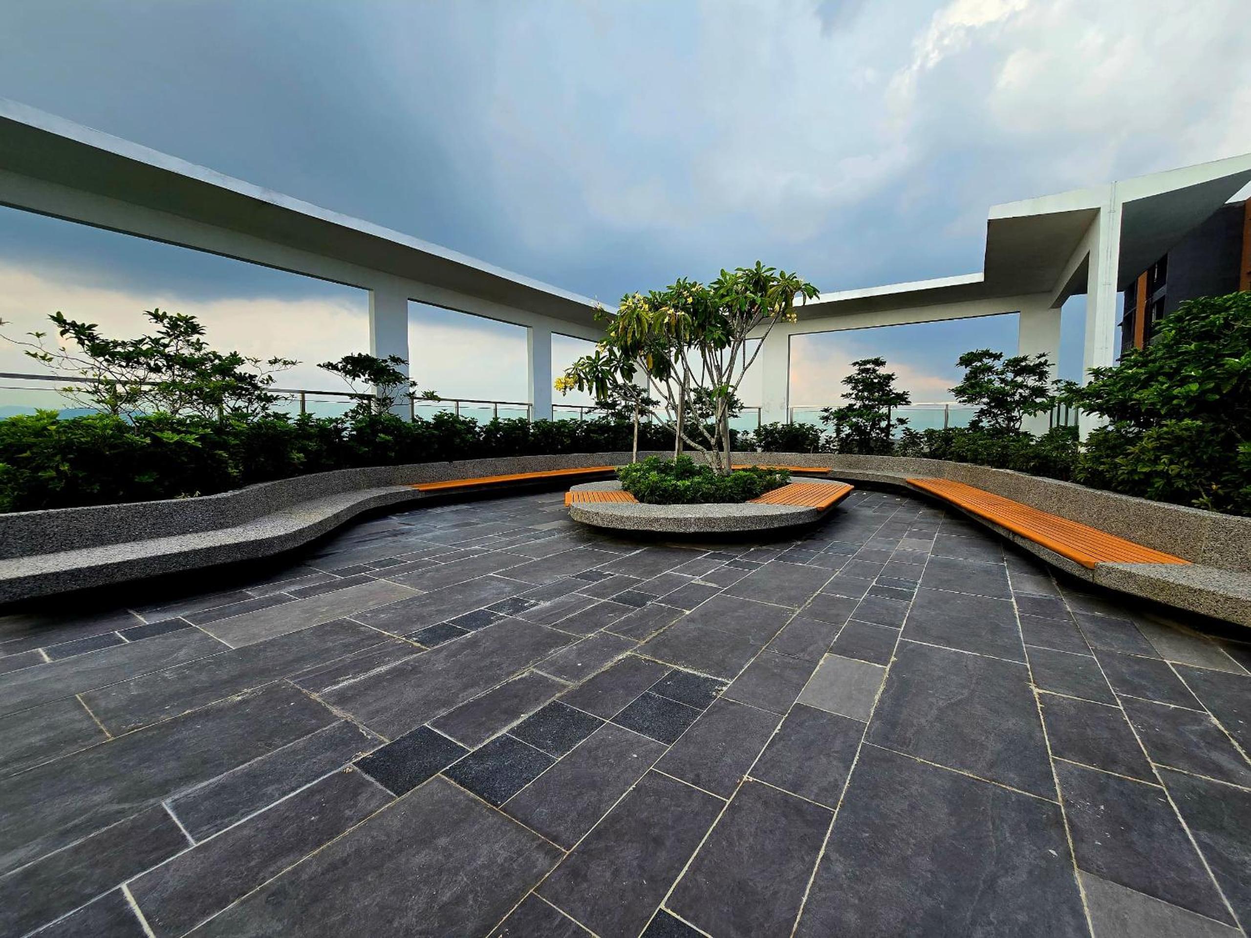 Forest Holiday Damasara Seresta 6 pax- 2carpark