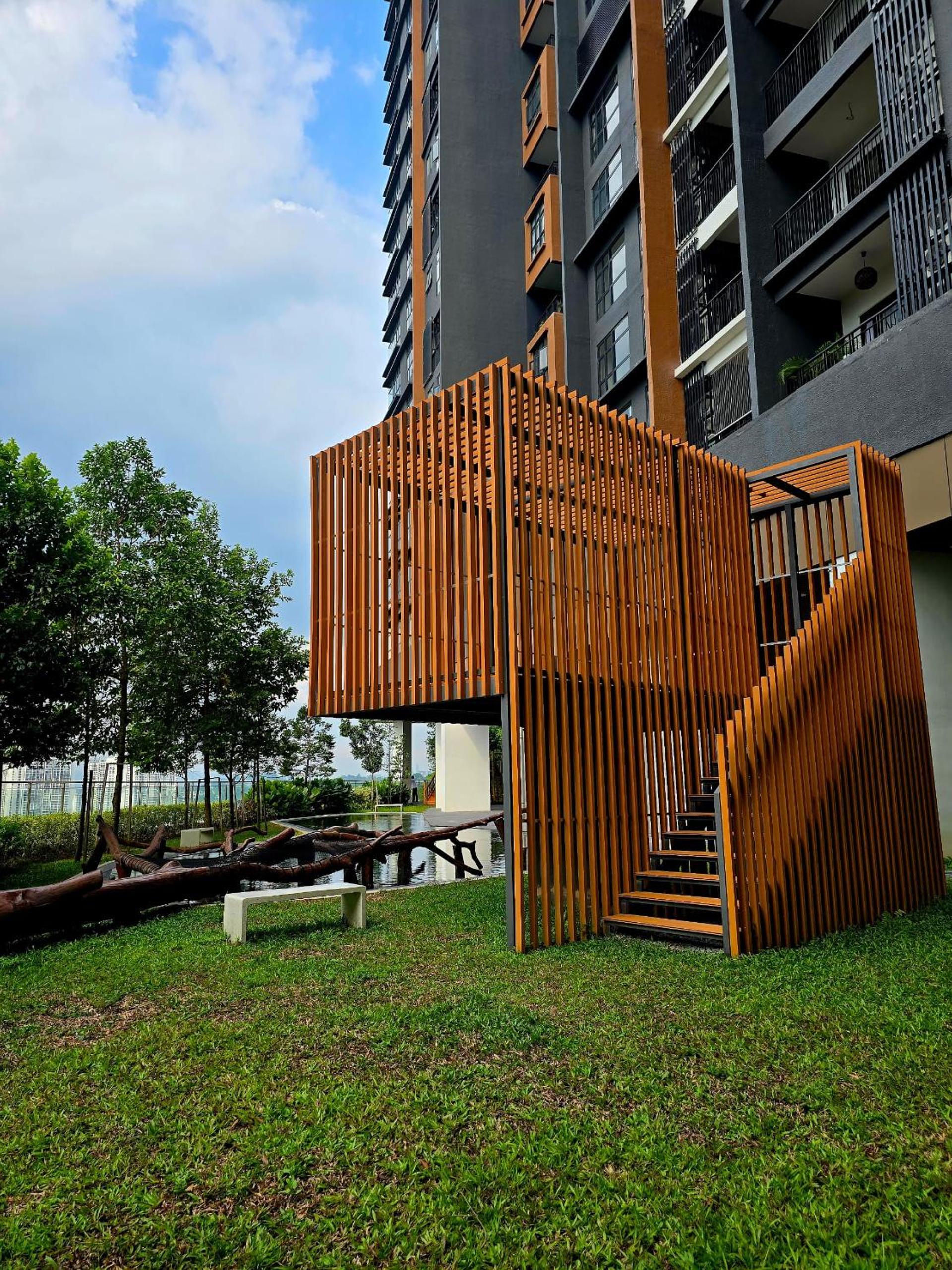 Forest Holiday Damasara Seresta 6 pax- 2carpark
