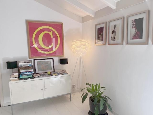 Bed and breakfast private accommodation at Amsterdam Houseboat