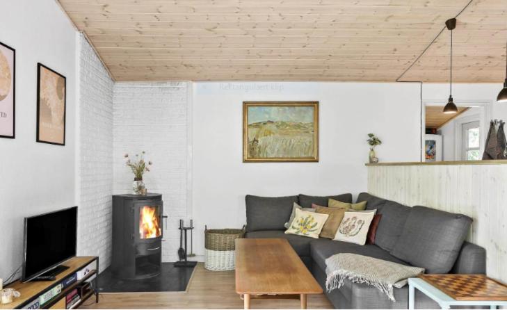 Cozy Cottage In Scenic Surroundings