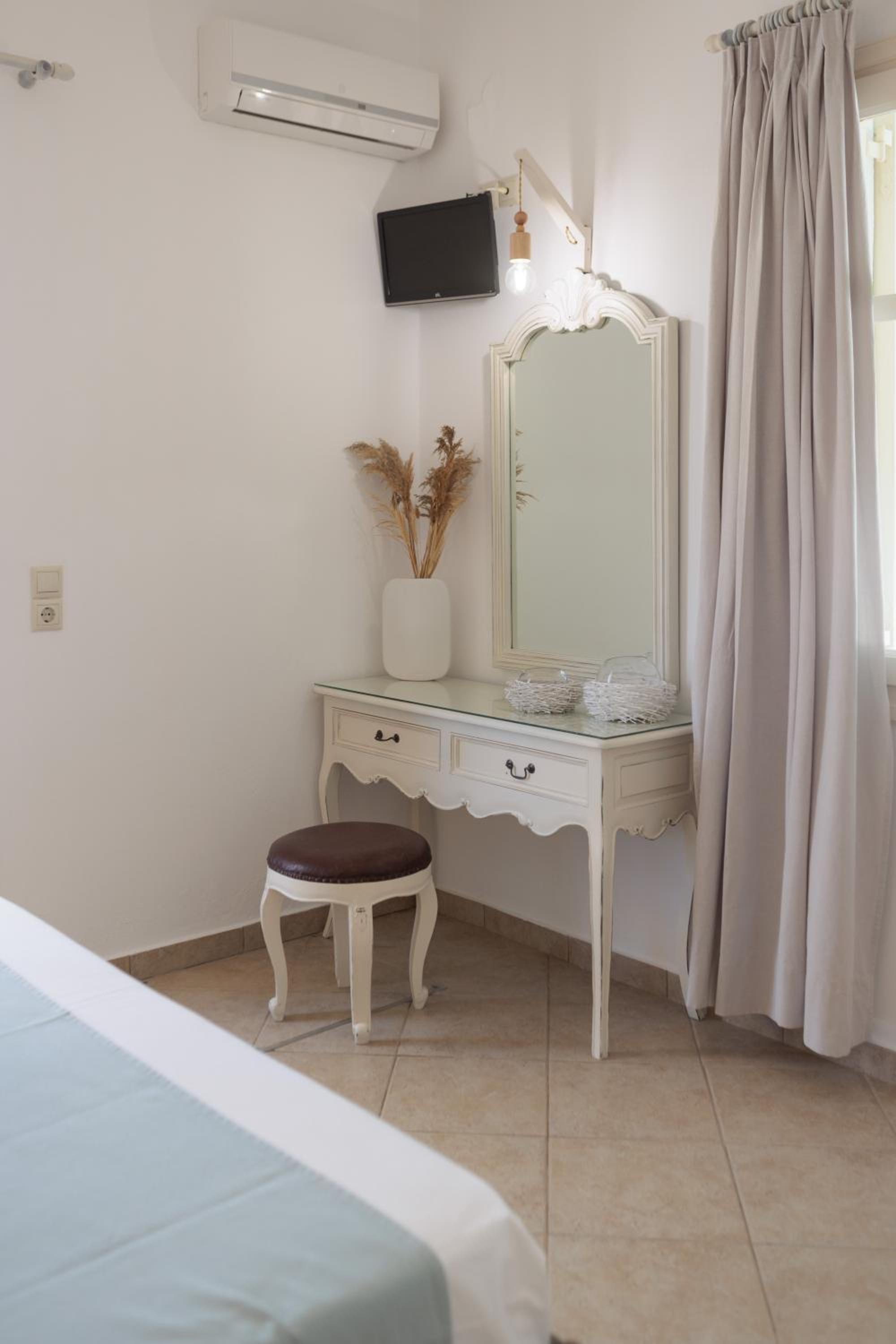 Maria's Rooms & Studios