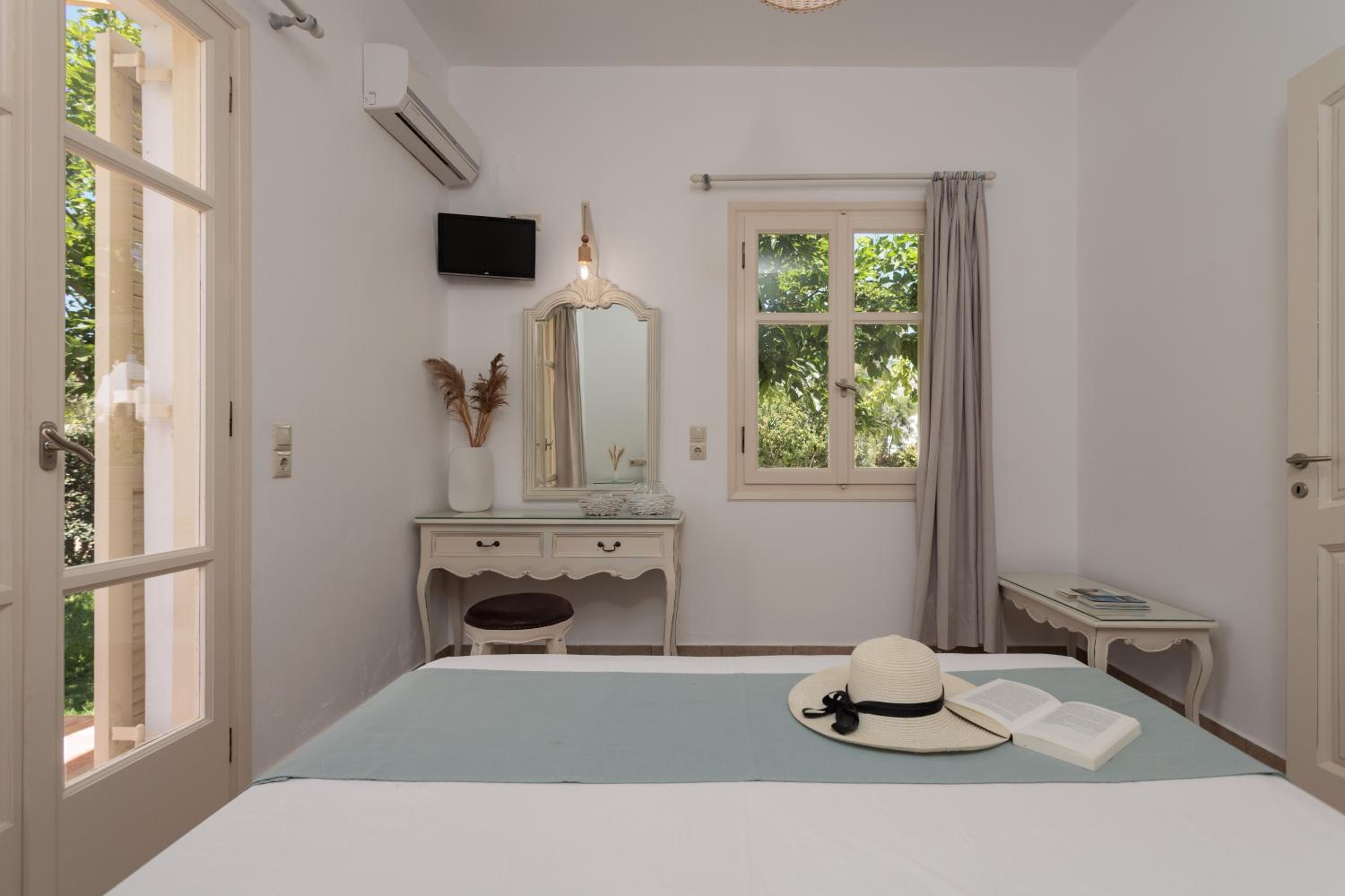 Maria's Rooms & Studios