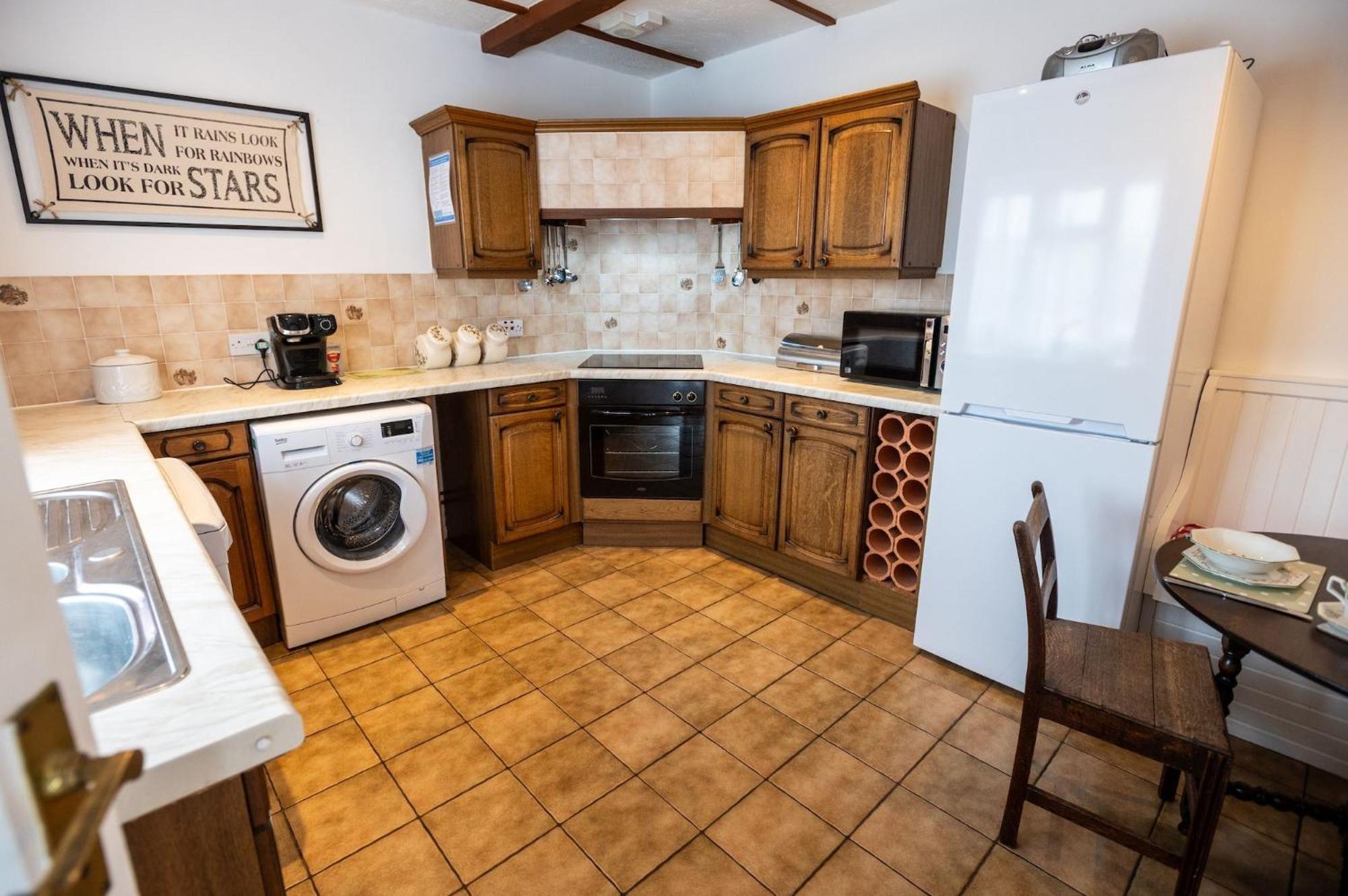 Minffordd Cottage, Moelfre view 4