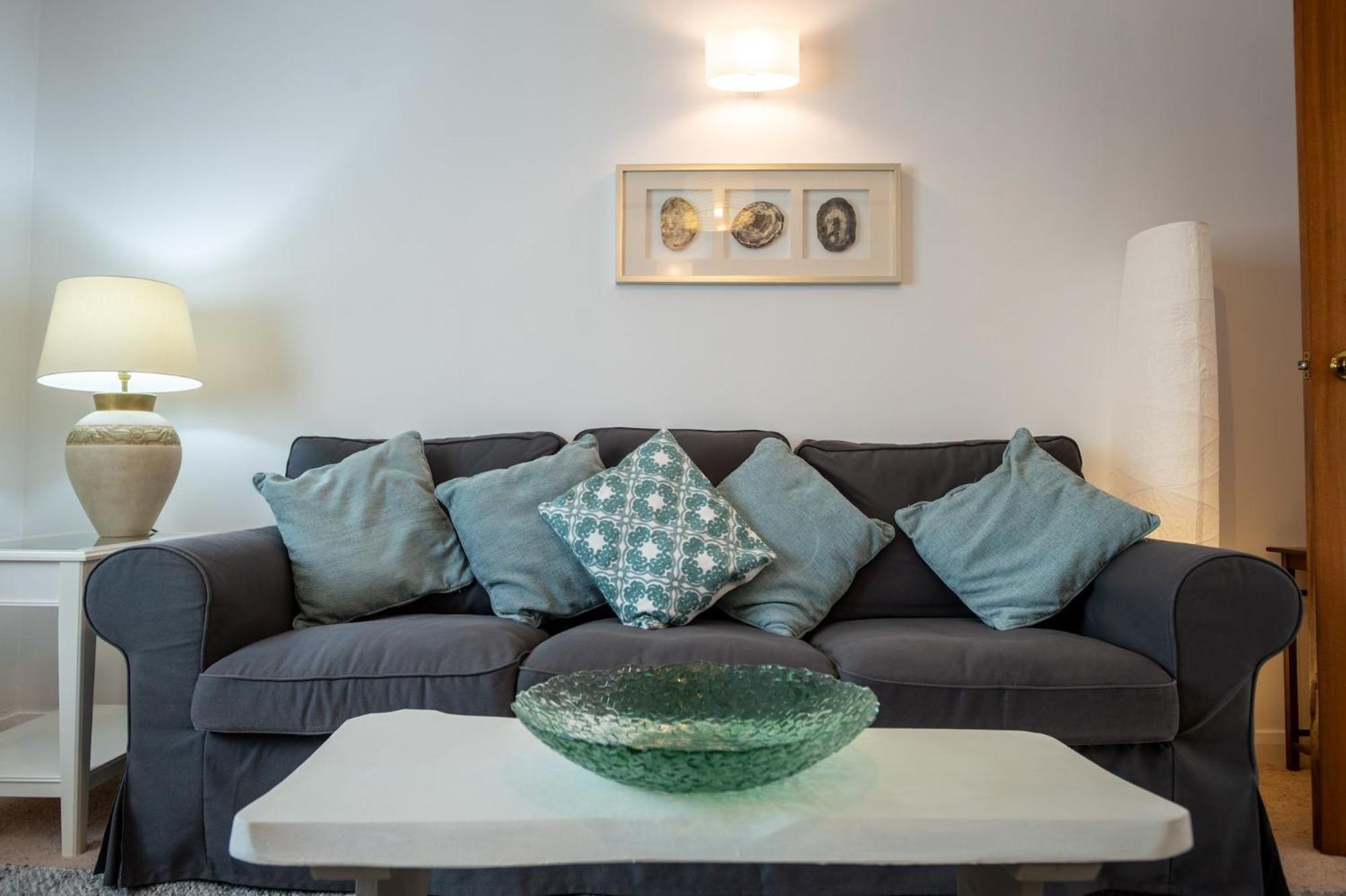 Minffordd Cottage, Moelfre view 3