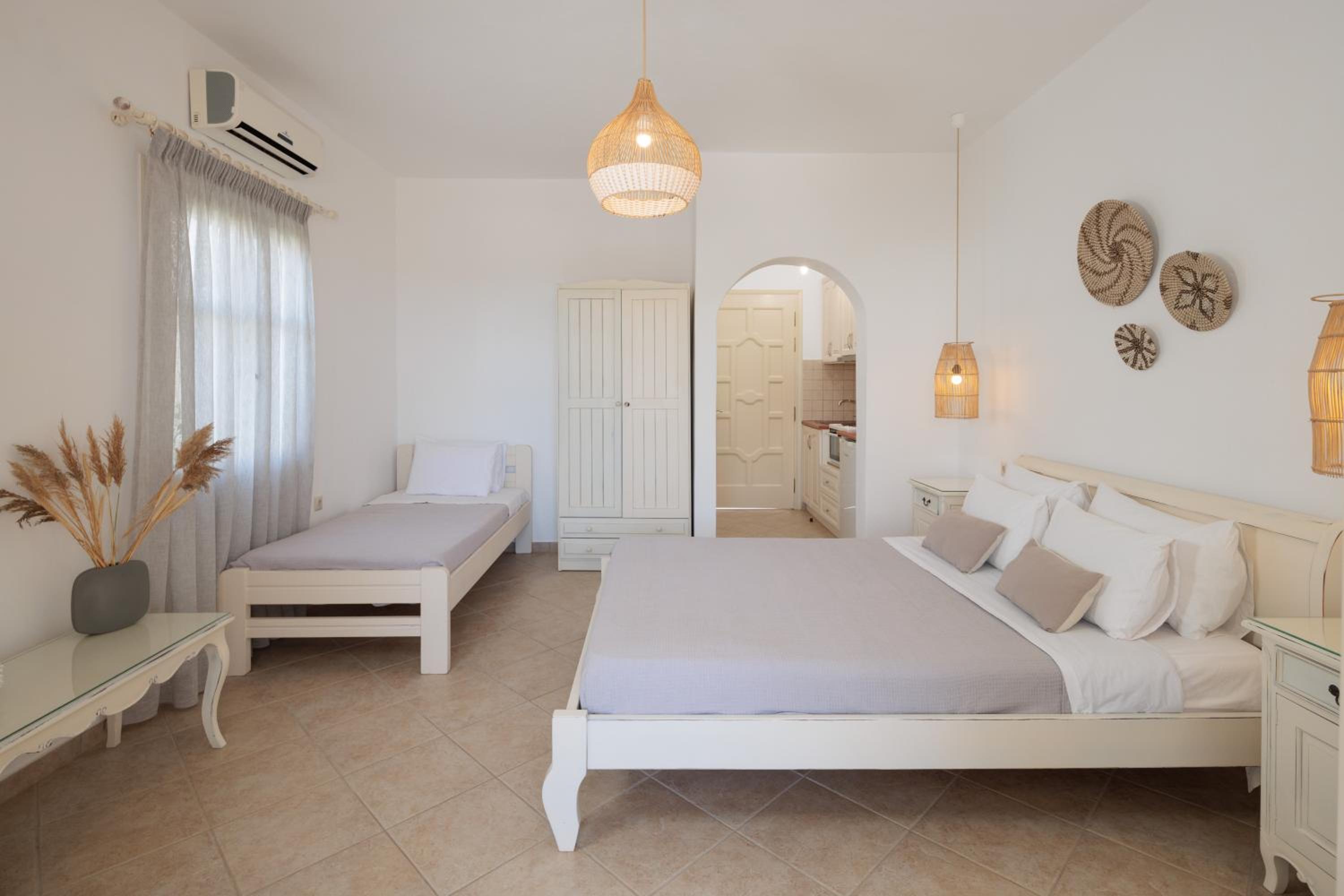 Maria's Rooms & Studios