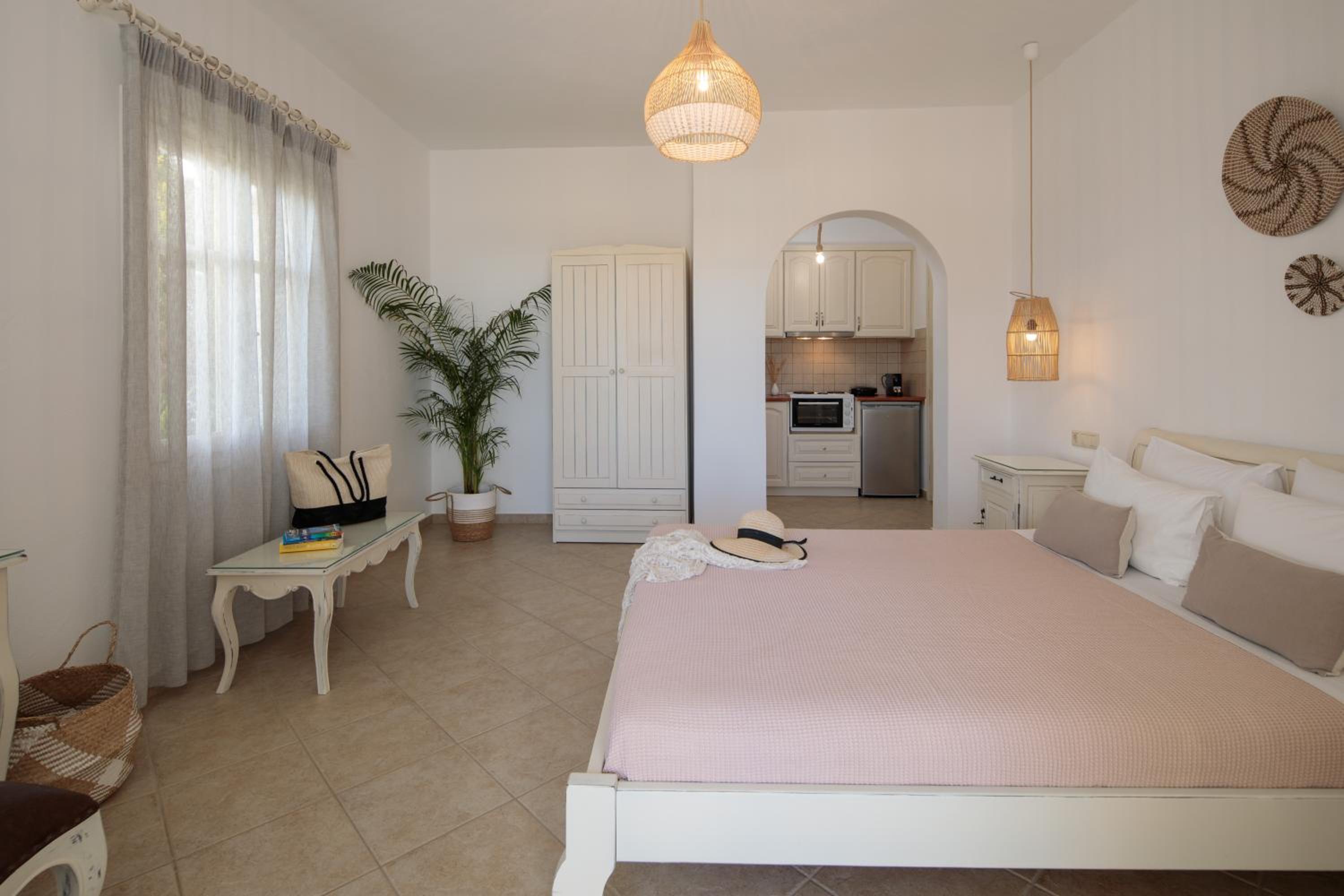 Maria's Rooms & Studios