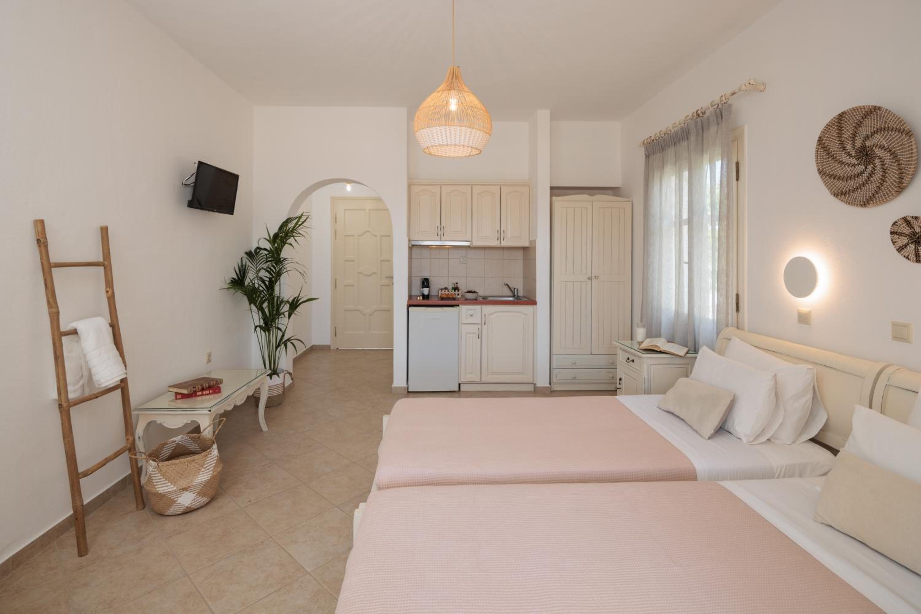 Maria's Rooms & Studios