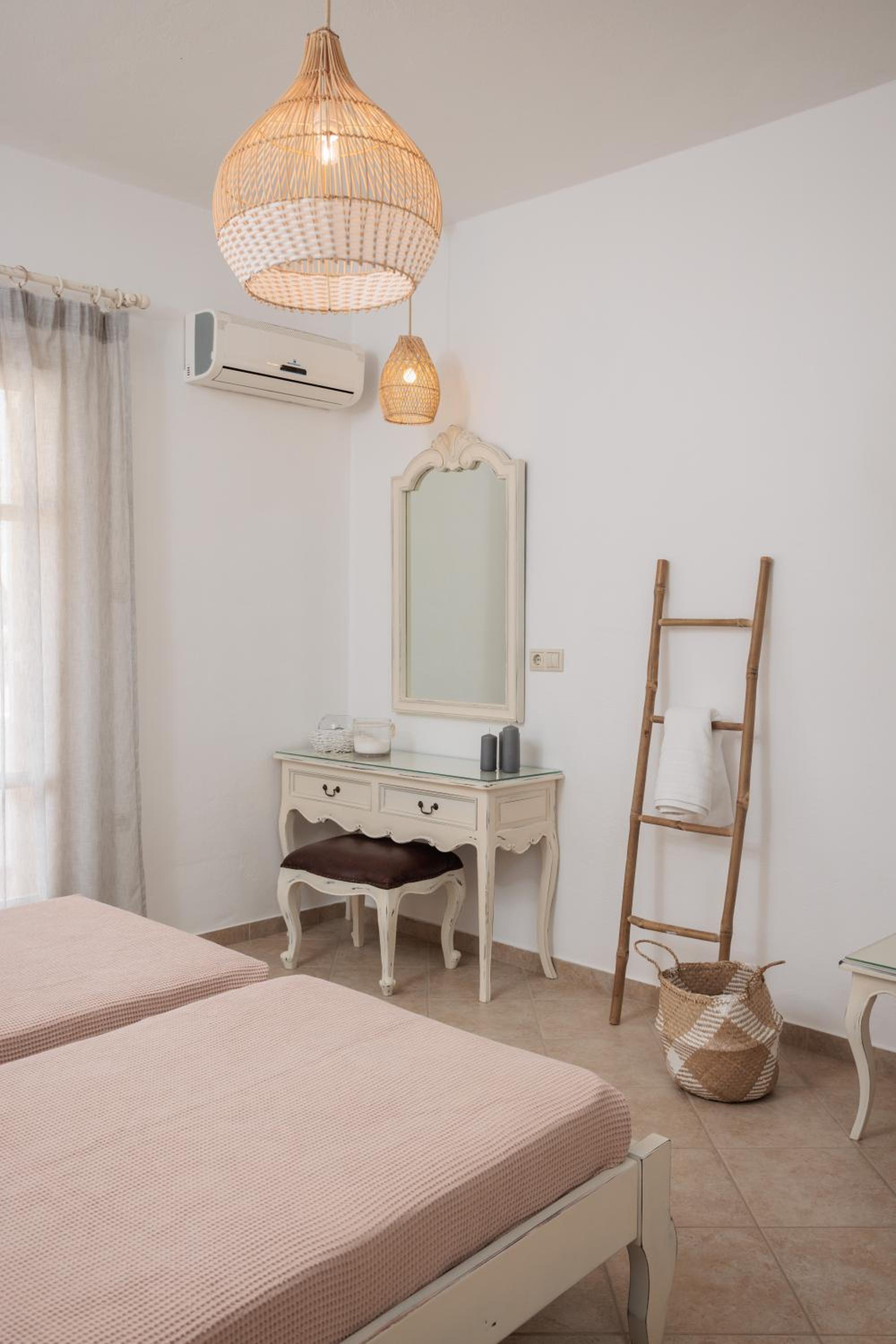 Maria's Rooms & Studios