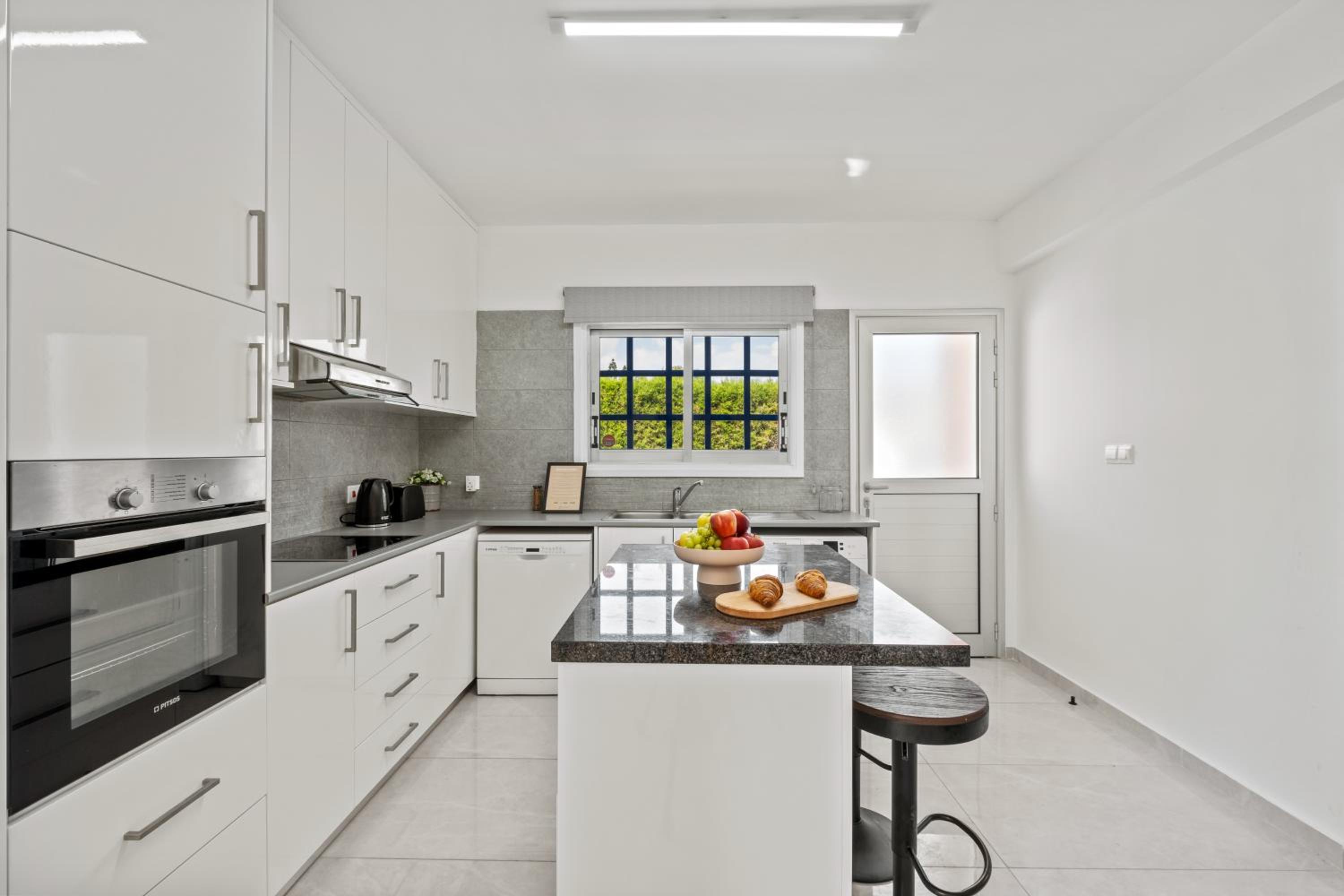 Adamante Luxury Villa by Nomads