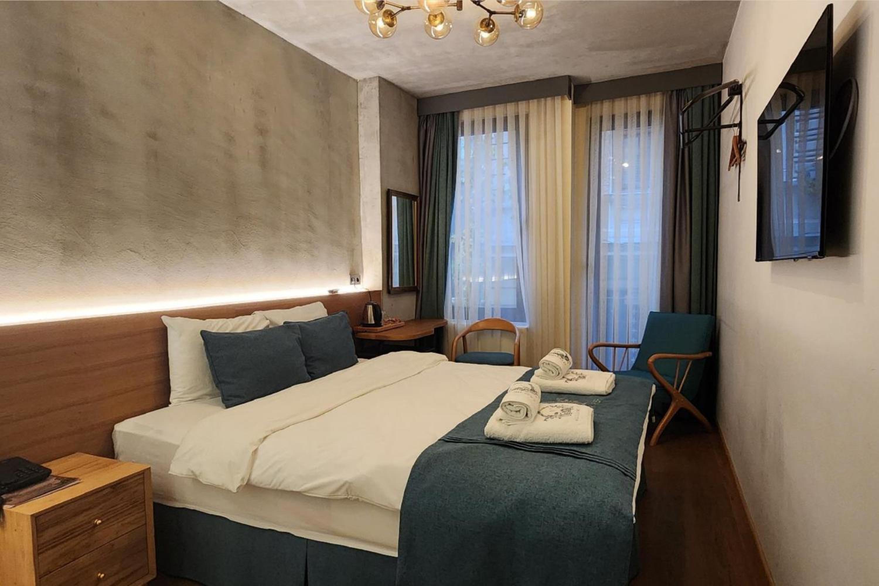 Aleksandr Pera Otel - Image 48