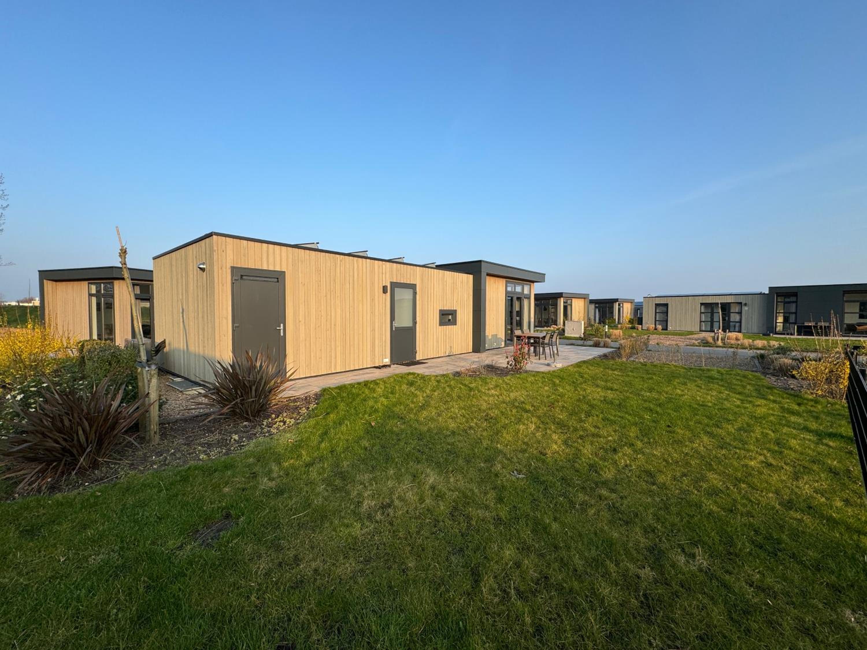 Enkhuizer Strand Chalet AusZeit Haus Nr 243 view 3