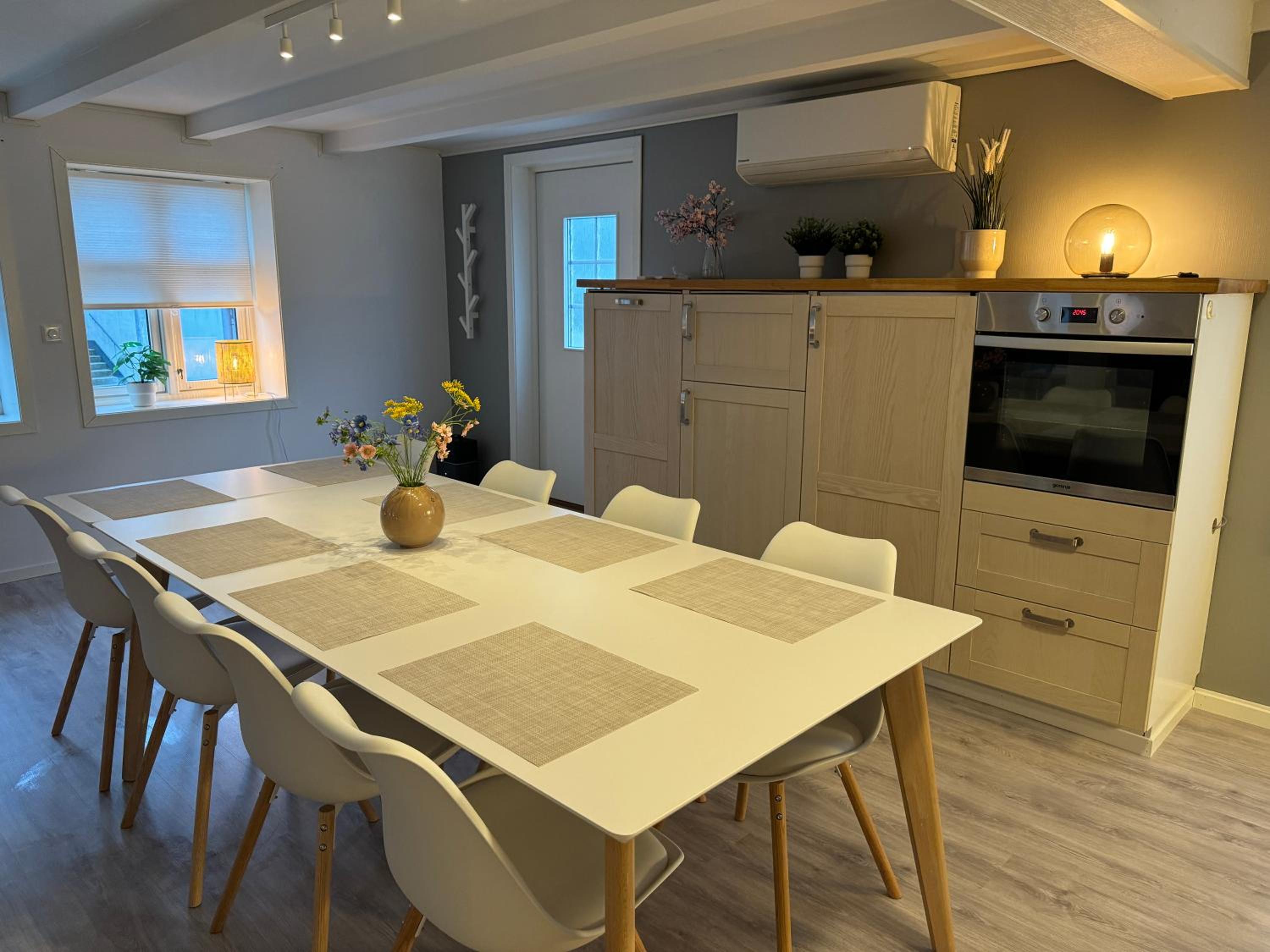 Charming Apartment in the harbour of Jørpeland view 5