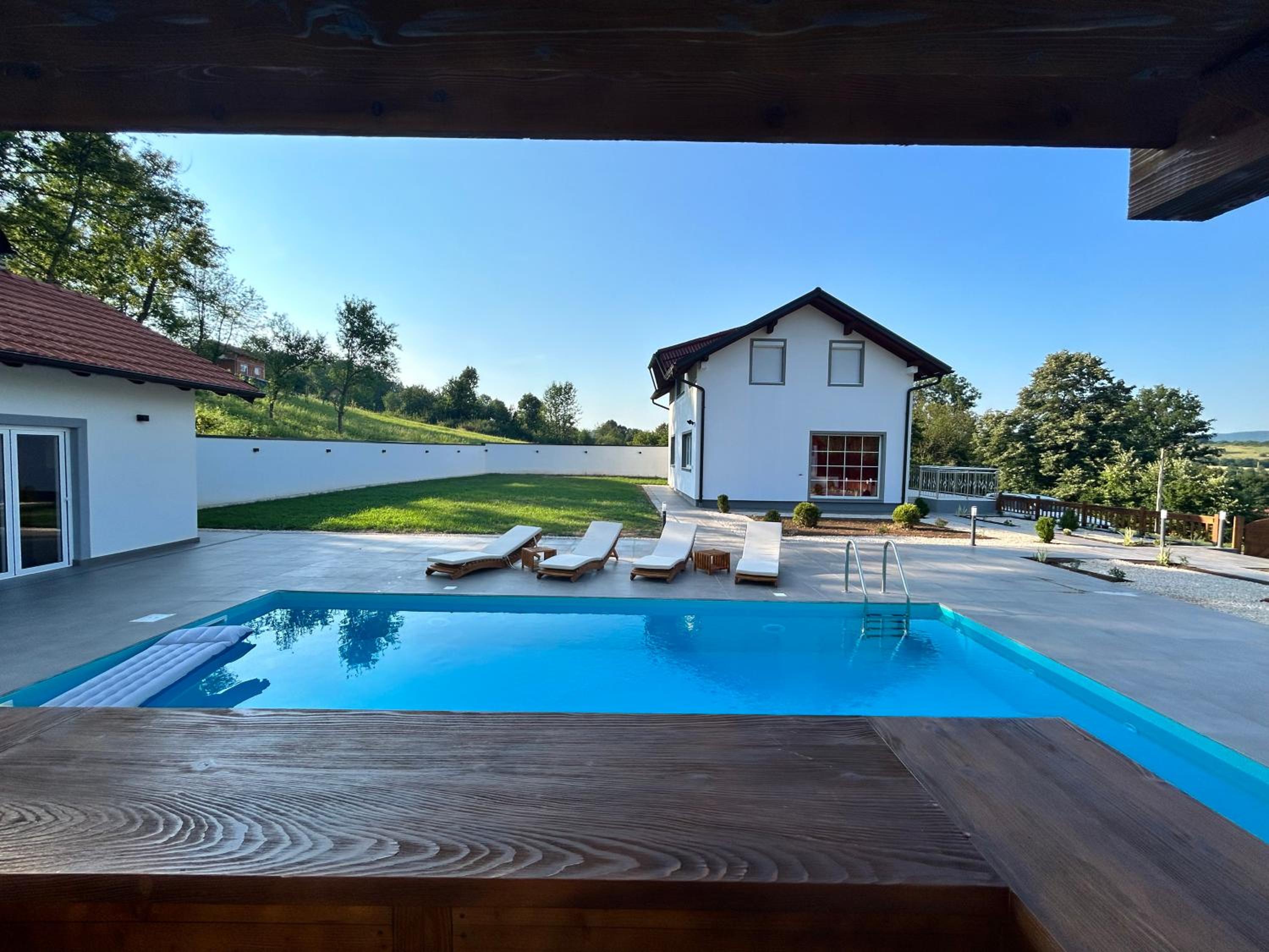 Romantic Lodge