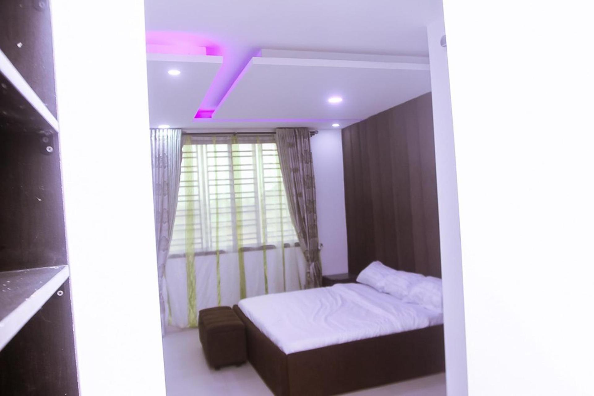 Stunning 3-Bed House in Lagos view 5