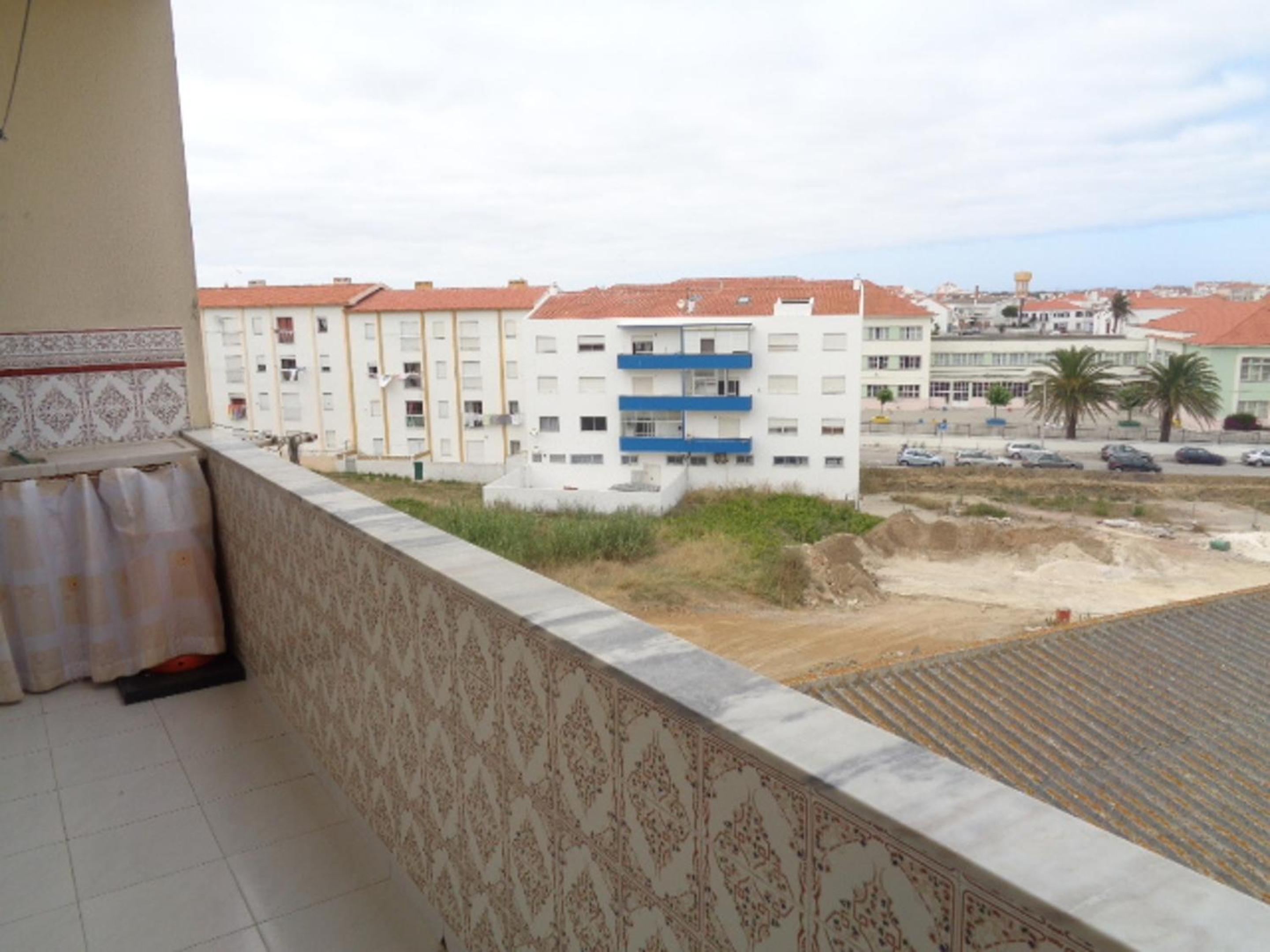 Sea View Apartment in Peniche view 3