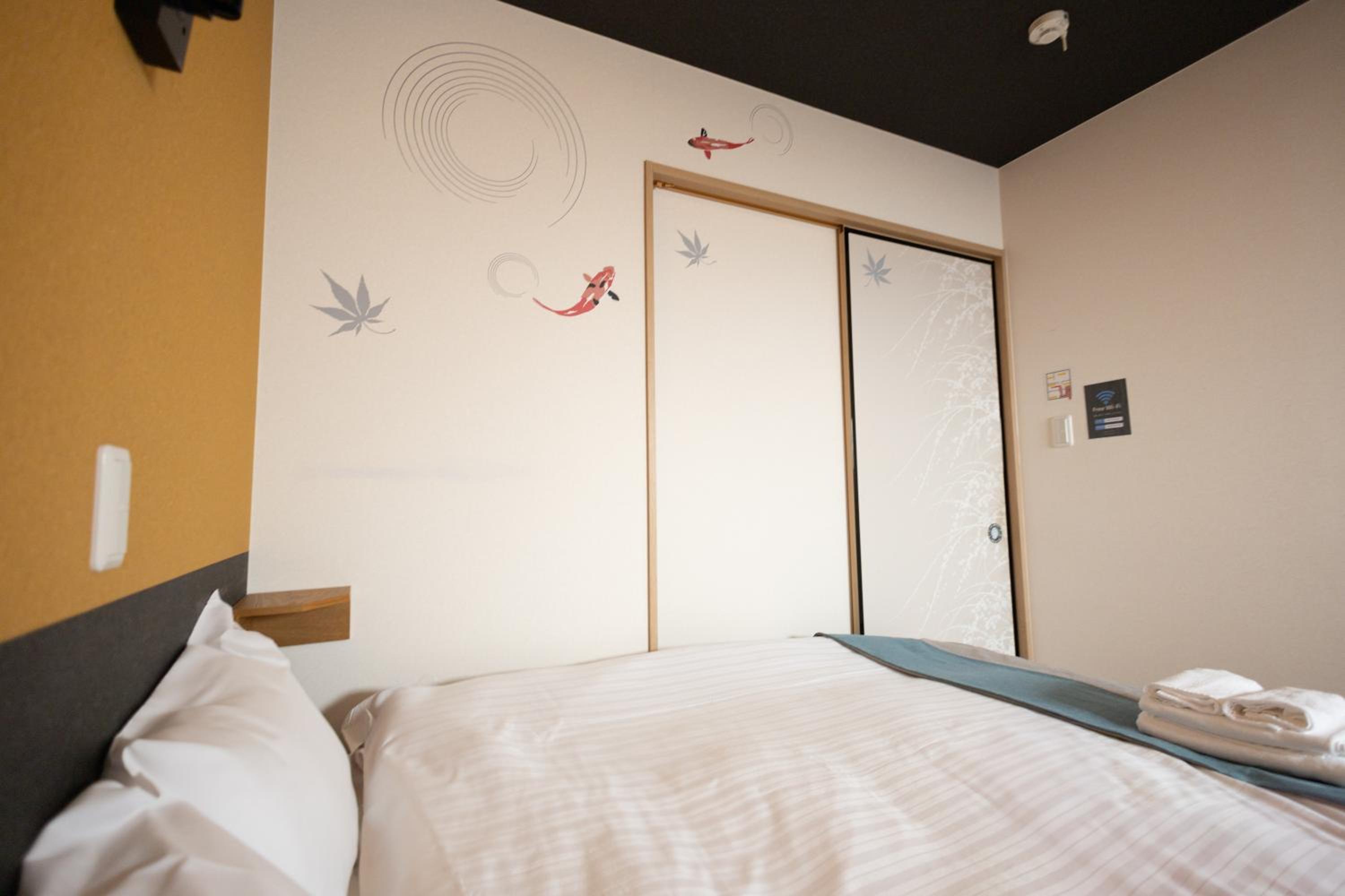 nestay terrace house osaka tsutenkaku
